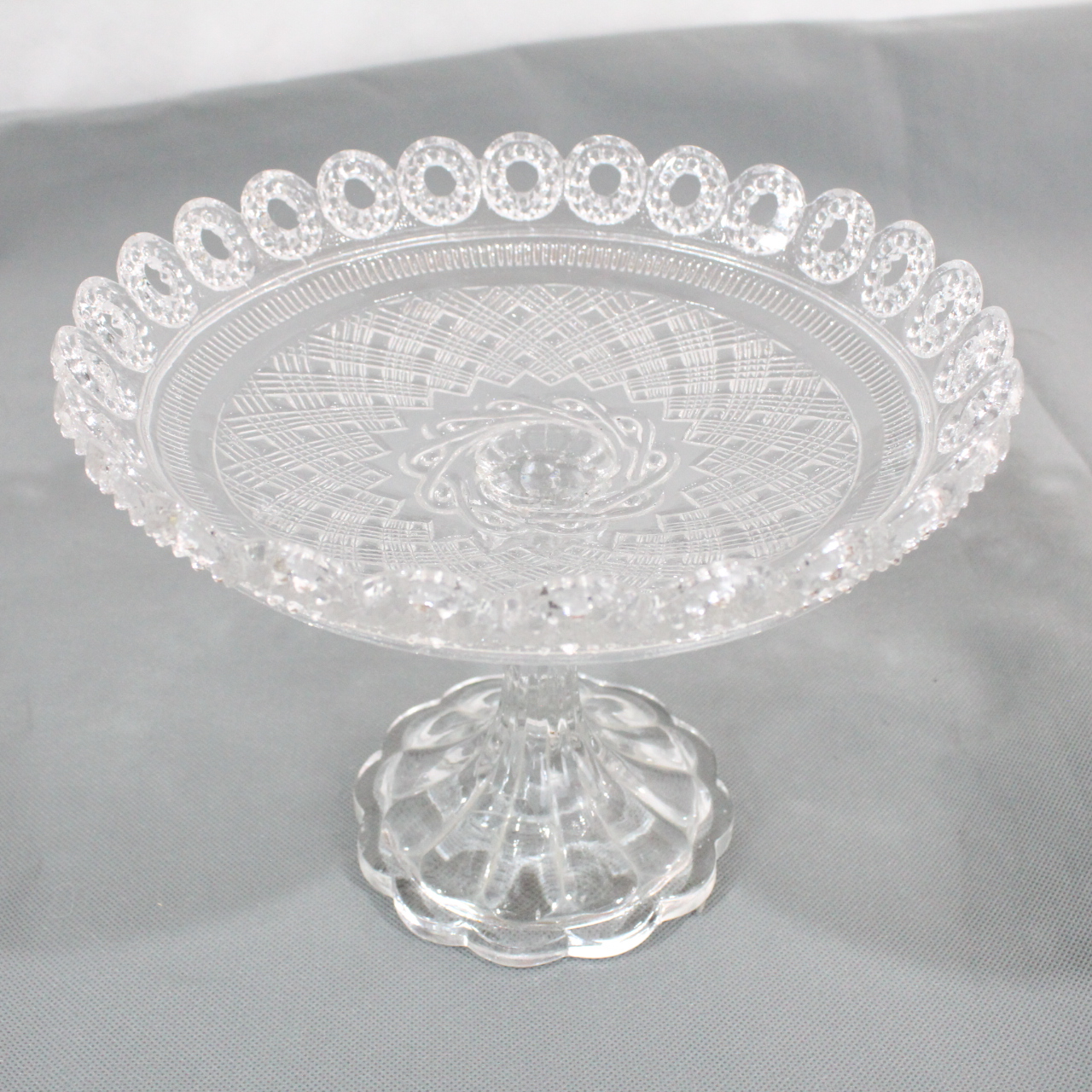 Voir photo 4 de Petit coupe en verre moulé Petit coupe en verre moulé Très bon état reconditionné photo 4