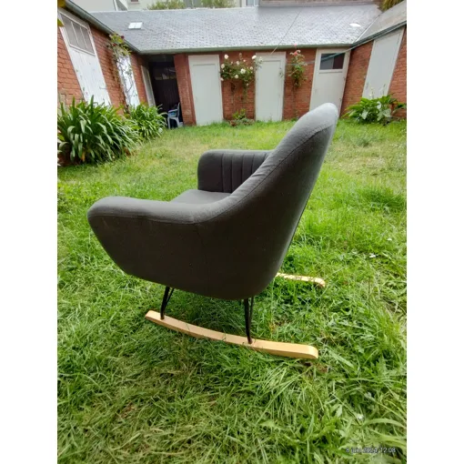 petit fauteuil à bascule en tissu livraison sur Saint Malo possible avec petit supplement Bon état - 40,00 € petit fauteuil à bascule en tissu livraison sur Saint Malo possible avec petit supplement Bon état reconditionné disponible sur Rakuten
