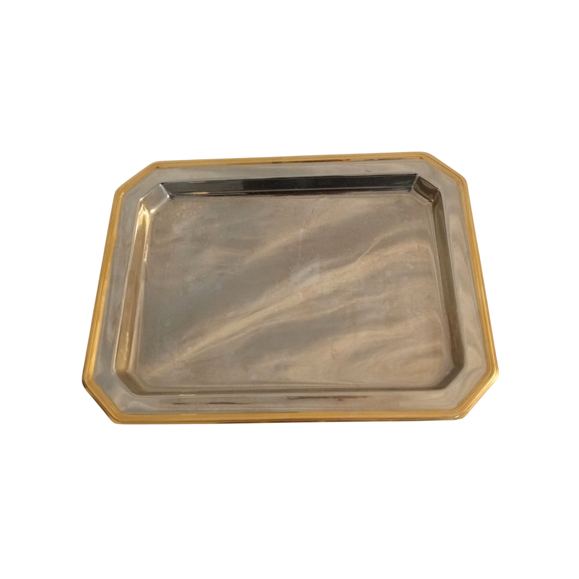 Acheter Petit Plateau argenté État correct - 10,00 € Petit Plateau argenté État correct reconditionné disponible sur Label Emmaüs