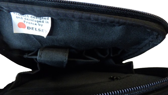 Voir photo 20 de Petit sac à bandouillère en cuir noir - Delsey Petit sac à bandouillère en cuir noir - Delsey Très bon état reconditionné photo 20