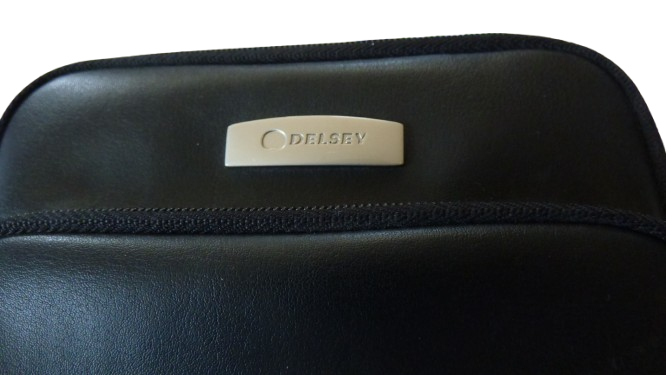 Voir photo 8 de Petit sac à bandouillère en cuir noir - Delsey Petit sac à bandouillère en cuir noir - Delsey Très bon état reconditionné photo 8