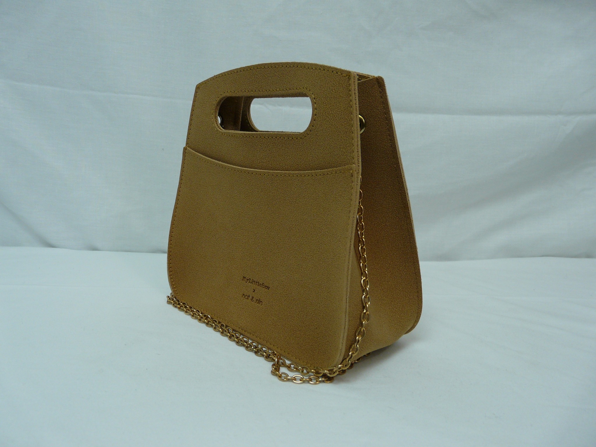Voir photo 3 de Petit sac chainette effet cuir - My Little Box X Nat & Nin Petit sac chainette effet cuir - My Little Box X Nat & Nin Parfait état reconditionné photo 3