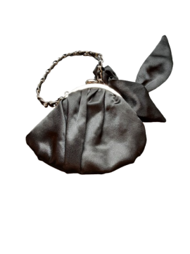 Petit sac Très bon état - 10,00 € Petit sac Très bon état N/A reconditionné disponible sur Claquettes Market