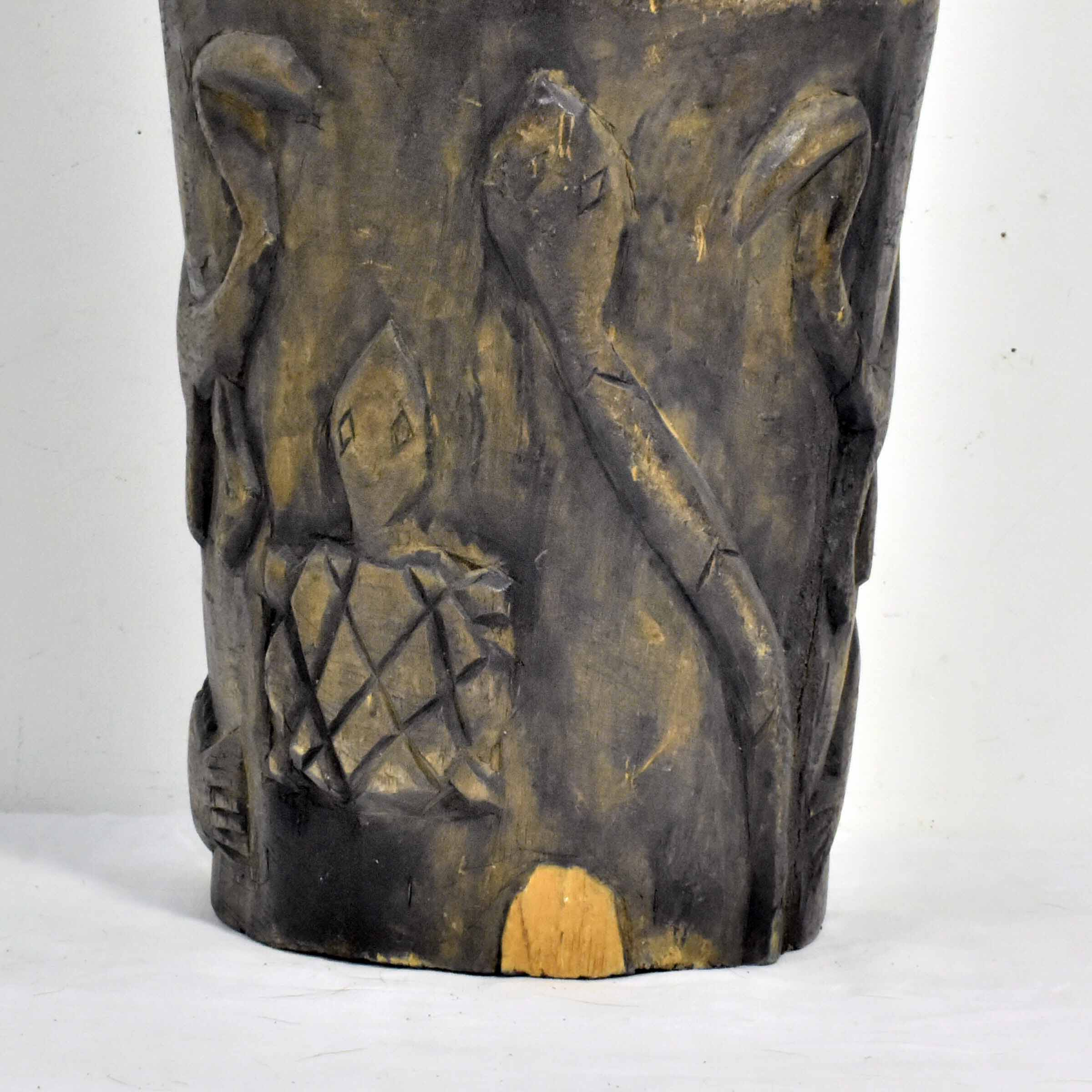 Voir photo 10 de Petit Tambour Africain - Bois Sculpté & Peau Rasée Petit Tambour Africain - Bois Sculpté & Peau Rasée Bon état reconditionné photo 10