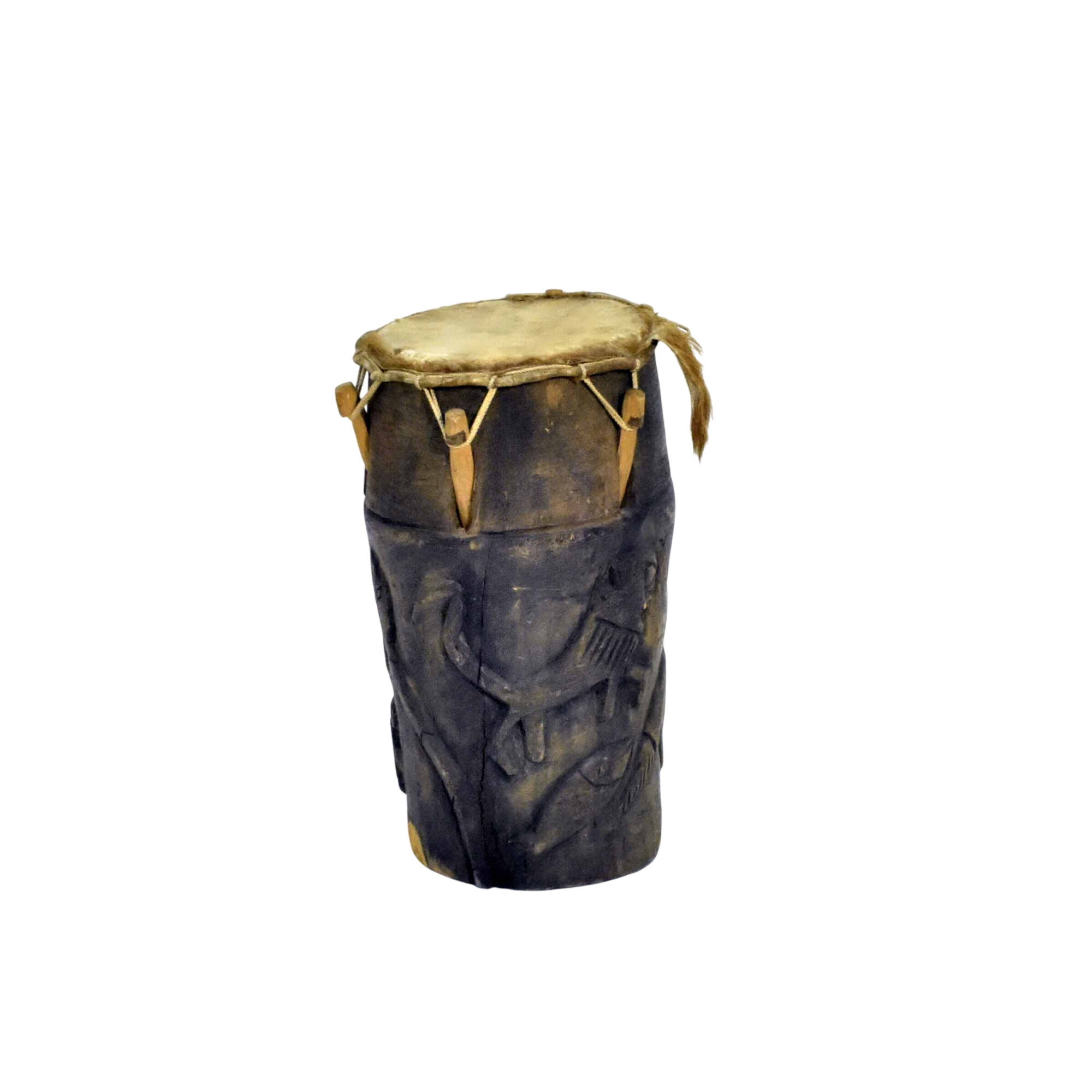 Petit Tambour Africain - Bois Sculpté & Peau Rasée Bon état - 59,00 € Petit Tambour Africain - Bois Sculpté & Peau Rasée Bon état reconditionné disponible sur Label Emmaüs