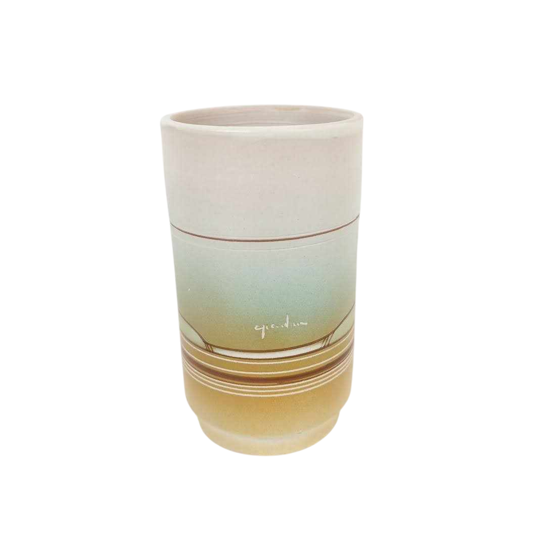 Acheter Petit vase céramique Gagliano Bon état - 11,00 € Petit vase céramique Gagliano Bon état reconditionné disponible sur Label Emmaüs