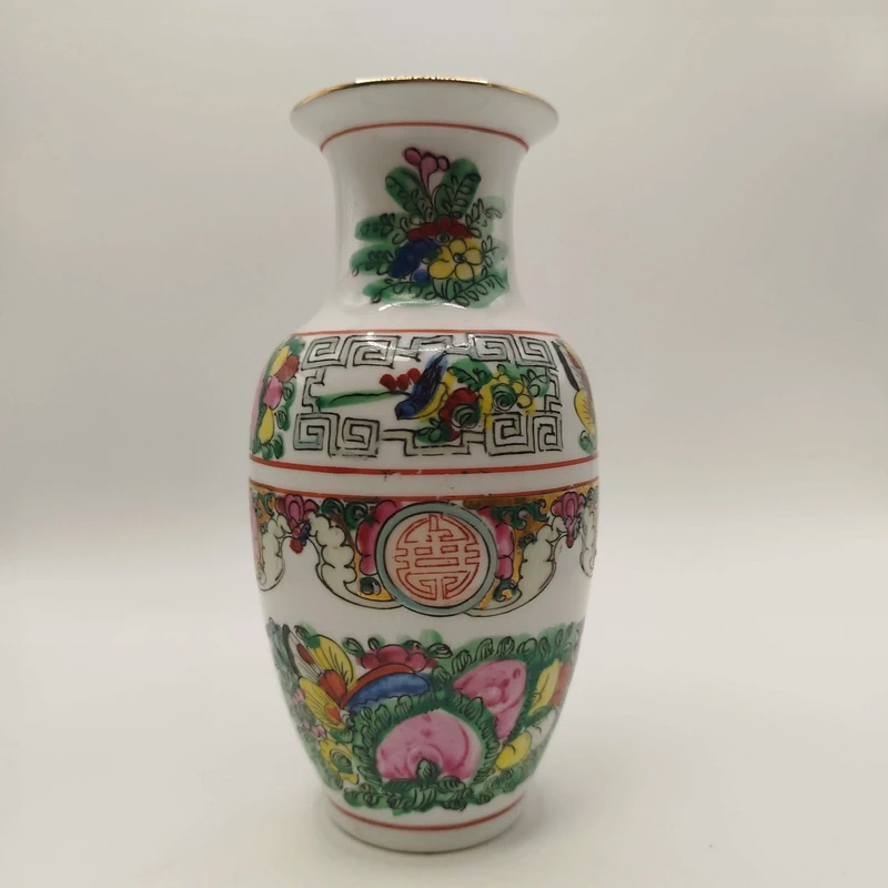 Voir photo 3 de Petit vase chinois porcelaine décor asiatique polychrome famille rose 16 cm Petit vase chinois porcelaine décor asiatique polychrome famille rose 16 cm reconditionné photo 3