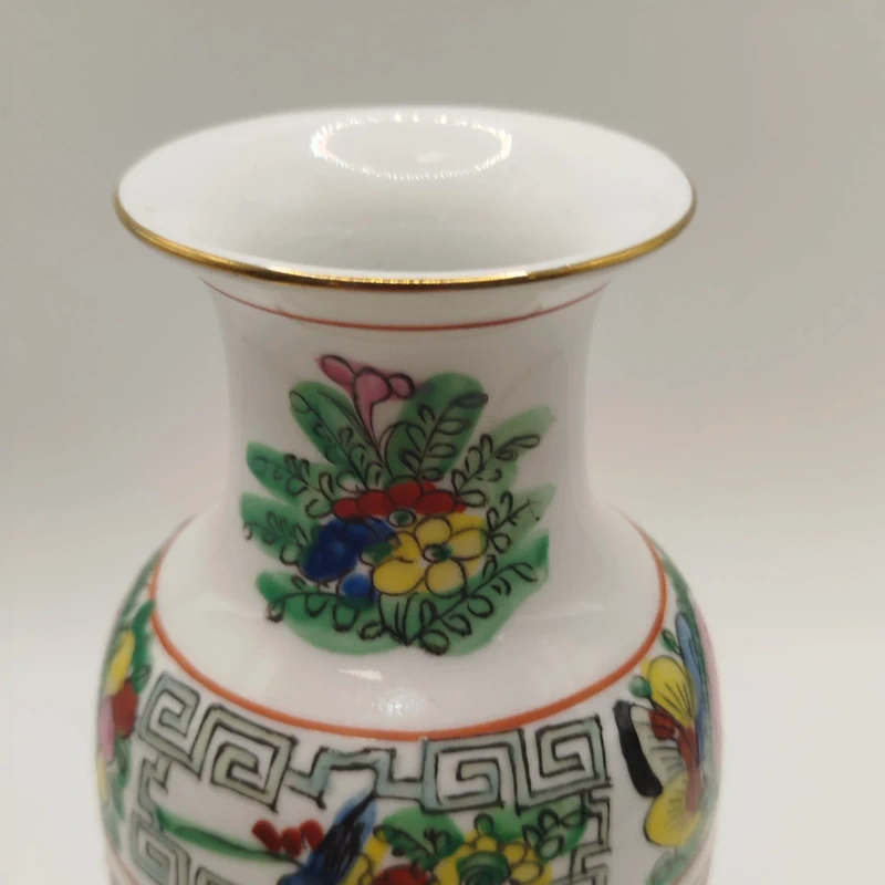 Voir photo 7 de Petit vase chinois porcelaine décor asiatique polychrome famille rose 16 cm Petit vase chinois porcelaine décor asiatique polychrome famille rose 16 cm reconditionné photo 7