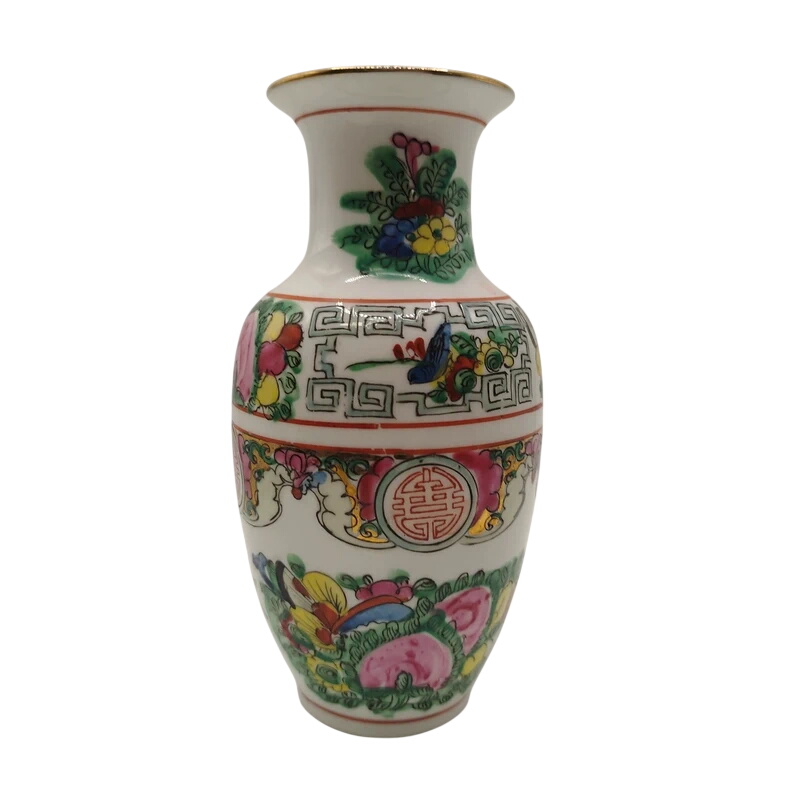 Petit vase chinois porcelaine décor asiatique polychrome famille rose 16 cm - 15,50 € Petit vase chinois porcelaine décor asiatique polychrome famille rose 16 cm reconditionné disponible sur Label Emmaüs