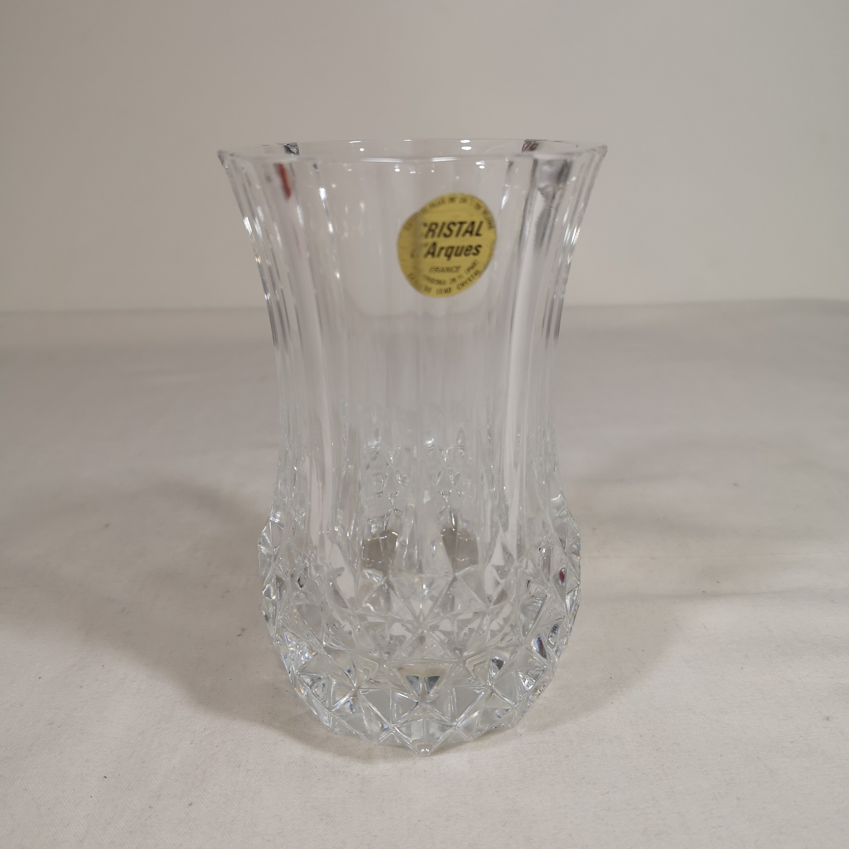 Voir photo 4 de Petit vase Cristal d'Arques "Anémones" 13cm Petit vase Cristal d'Arques "Anémones" 13cm Très bon état reconditionné photo 4