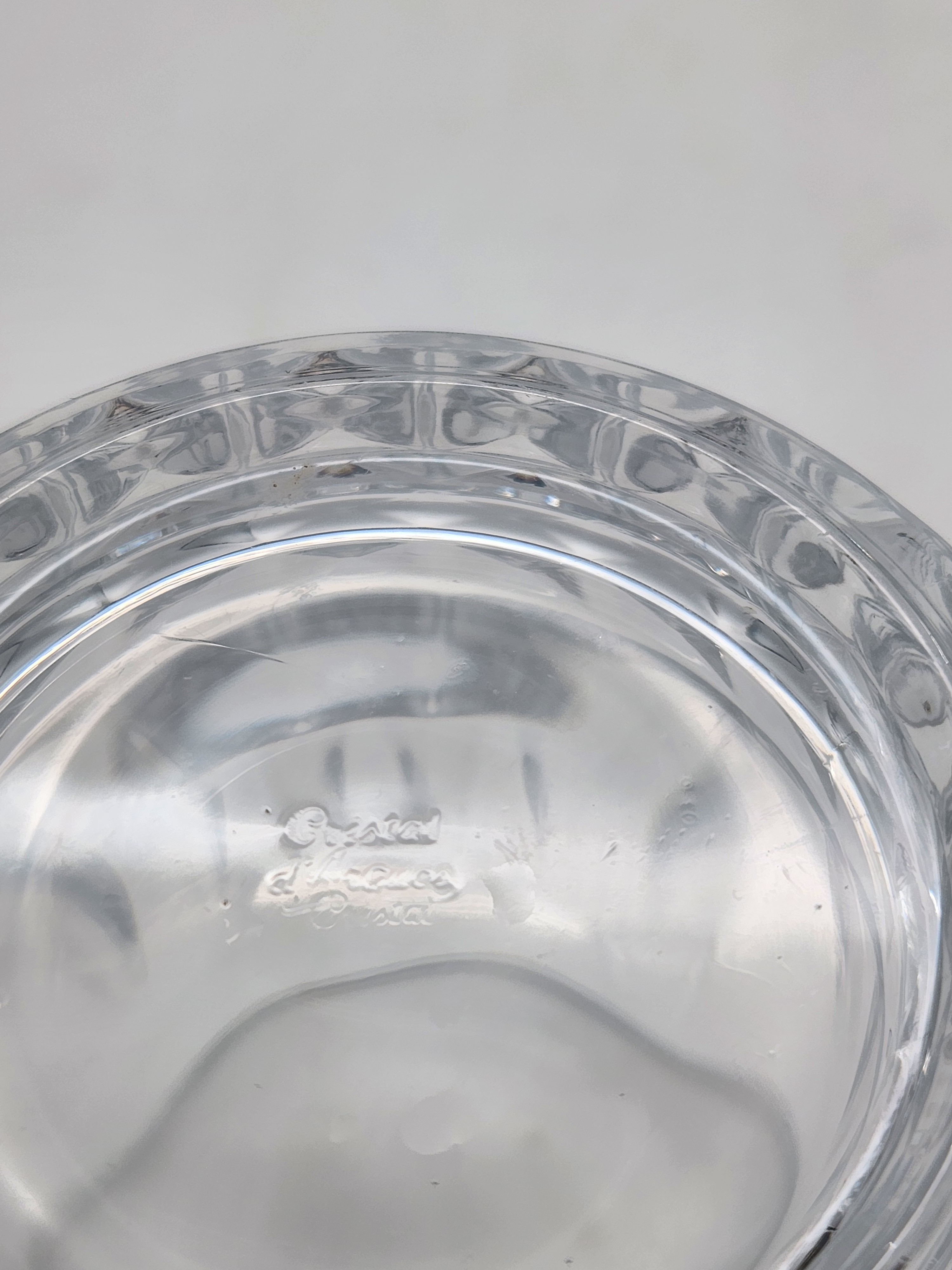 Voir photo 9 de Petit vase en cristal d'Arques Petit vase en cristal d'Arques reconditionné photo 9