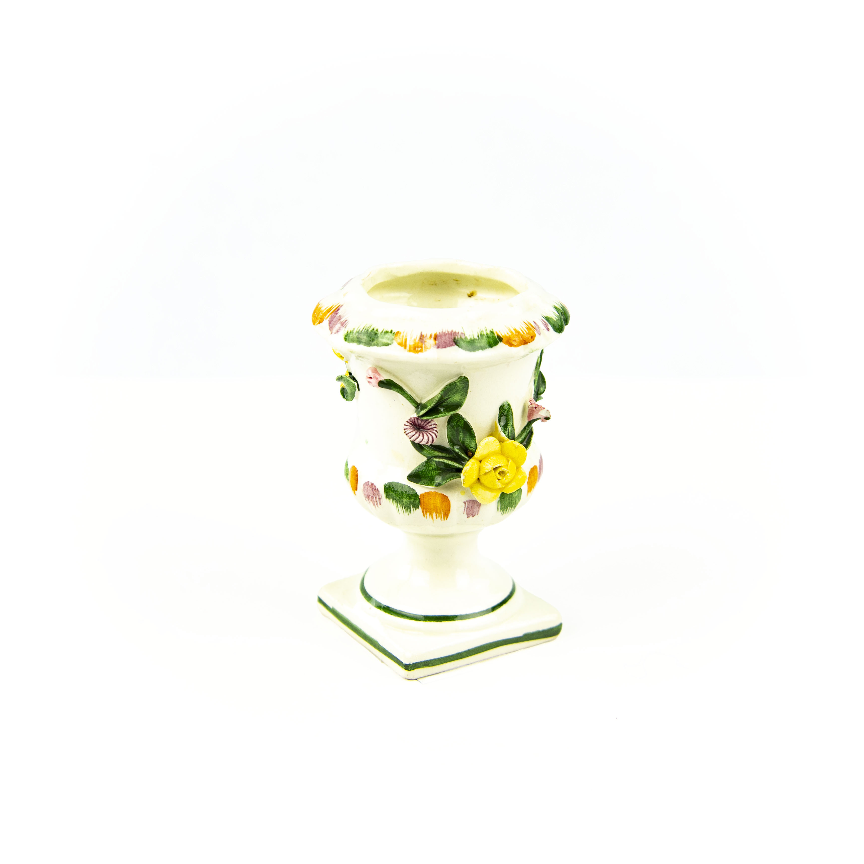 Voir photo 3 de Petit vase orné de fleurs sculptées rose orange et vert Petit vase orné de fleurs sculptées rose orange et vert reconditionné photo 3