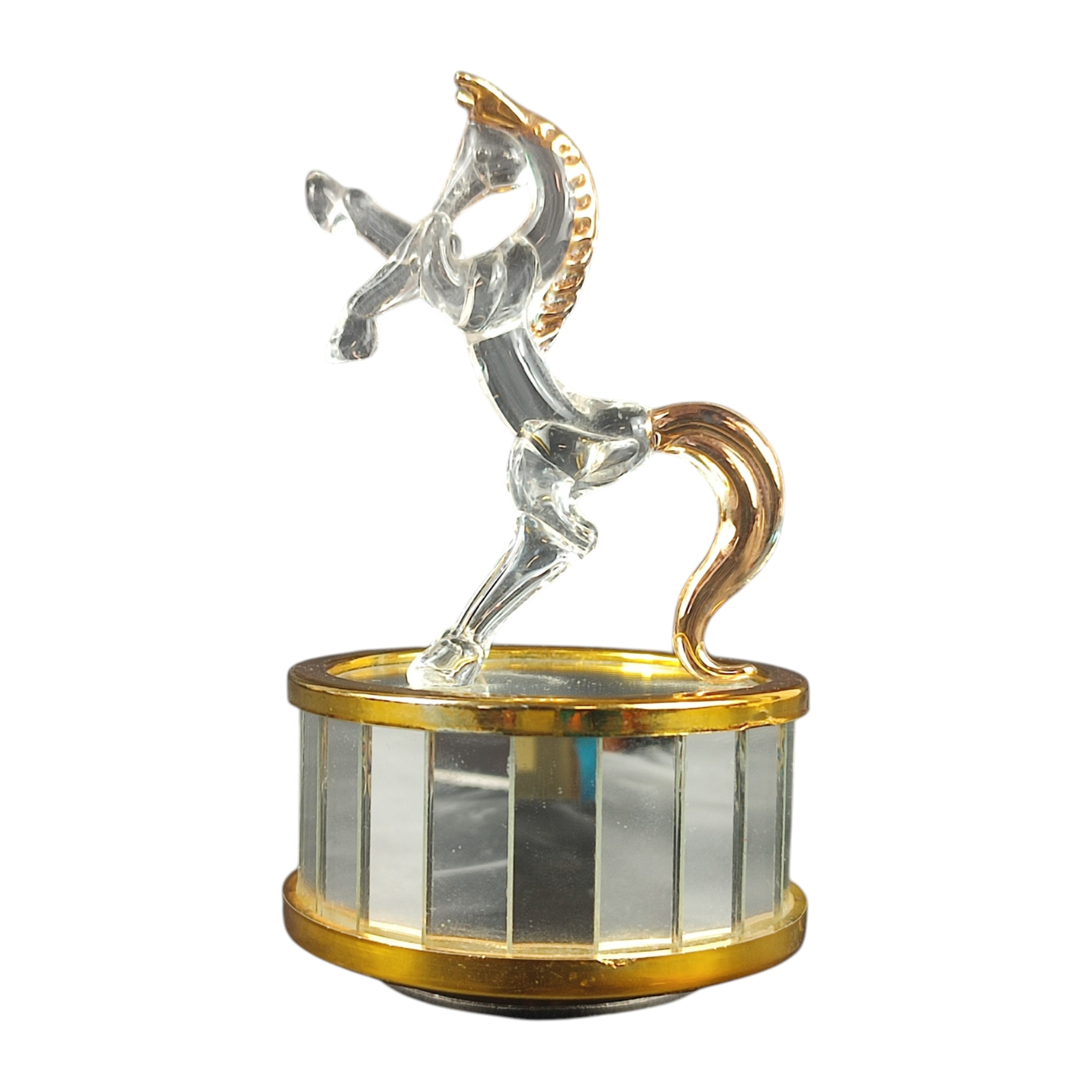 Voir photo 4 de Petite boîte à musique vintage – Sculpture de cheval cambré en verre – Support en métal doré et miroirs – Mélodie « Le Lac des cygnes » Petite boîte à musique vintage – Sculpture de cheval cambré en verre – Support en métal doré et miroirs – Mélodie « Le Lac des cygnes » Bon état reconditionné photo 4