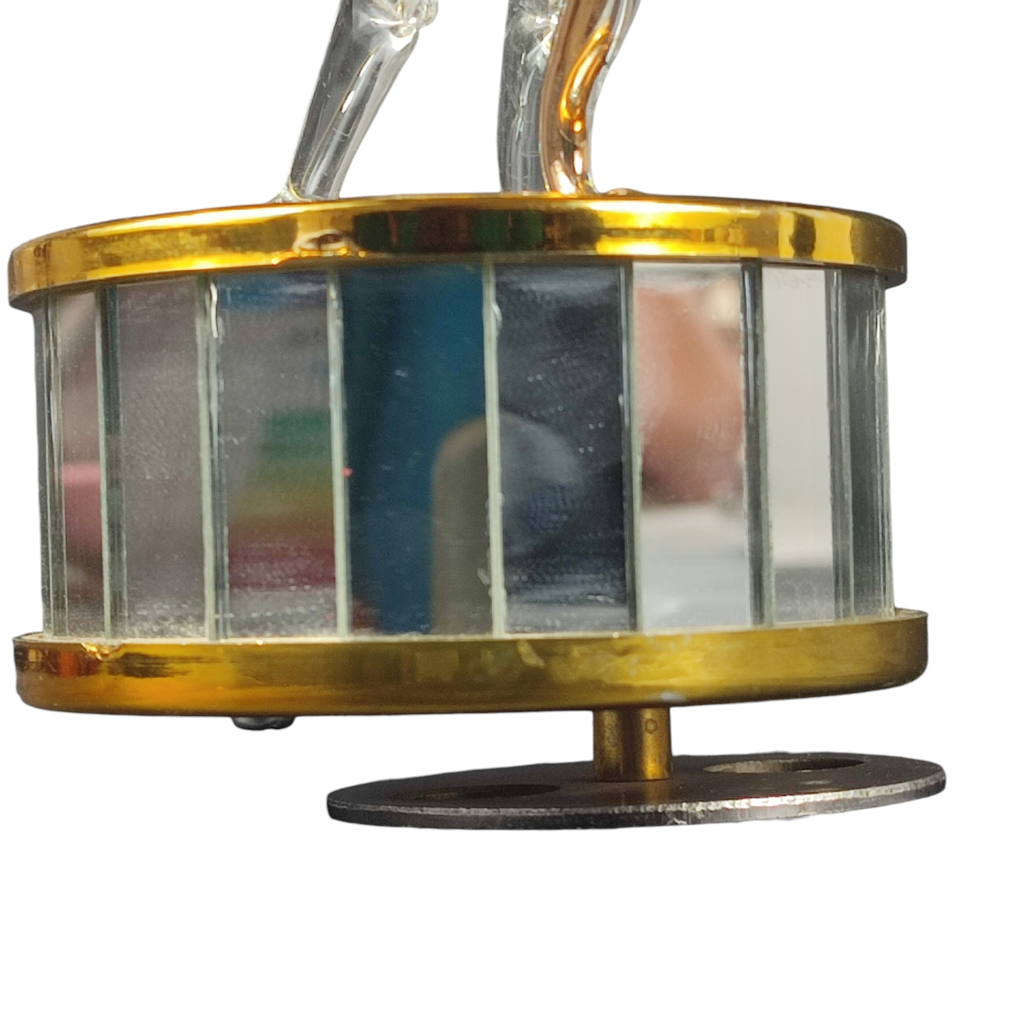 Voir photo 8 de Petite boîte à musique vintage – Sculpture de cheval cambré en verre – Support en métal doré et miroirs – Mélodie « Le Lac des cygnes » Petite boîte à musique vintage – Sculpture de cheval cambré en verre – Support en métal doré et miroirs – Mélodie « Le Lac des cygnes » Bon état reconditionné photo 8