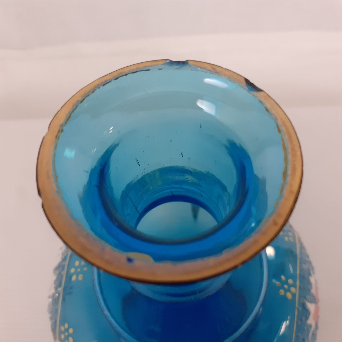 Voir photo 4 de Petite carafe à liqueur bleue - Motifs émaillés floraux Petite carafe à liqueur bleue - Motifs émaillés floraux Bon état reconditionné photo 4