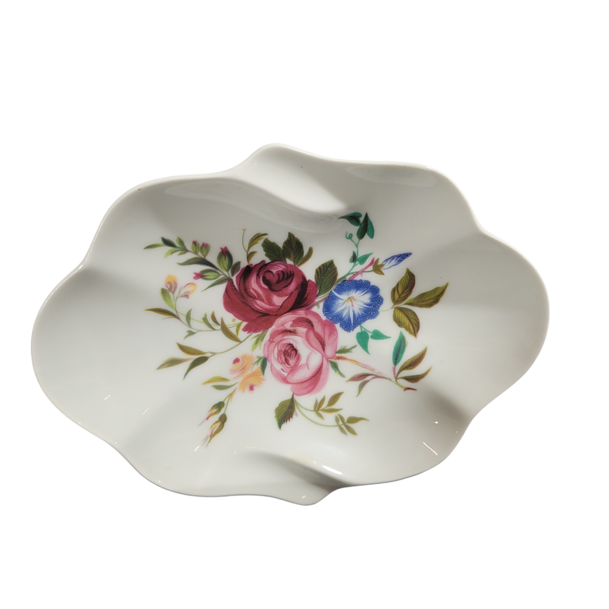 Petite coupelle vintage en porcelaine de Limoges – Décor floral "L.E.C." - 10,00 € Petite coupelle vintage en porcelaine de Limoges – Décor floral "L.E.C." reconditionné disponible sur Label Emmaüs