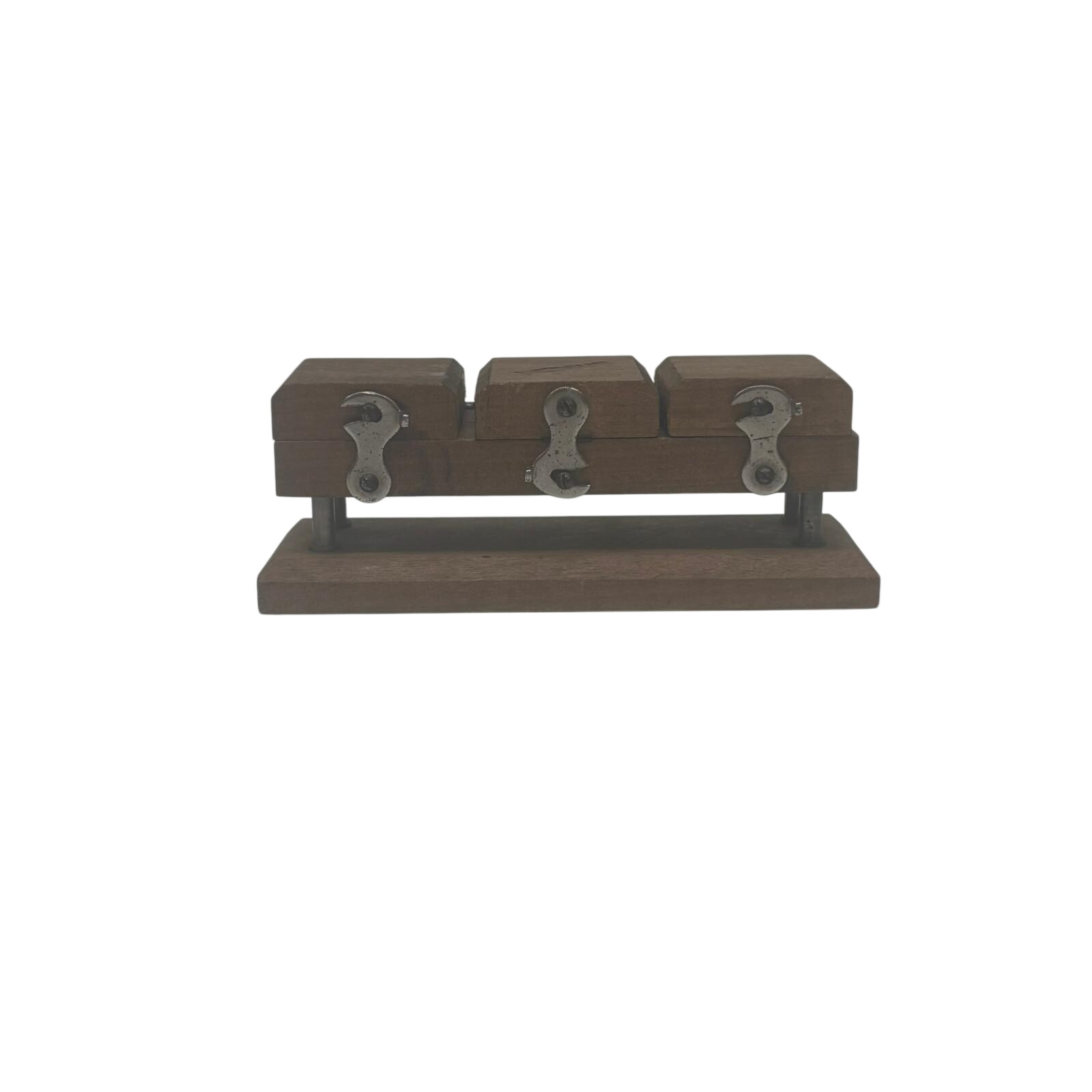 Acheter Petite presse à coller les pellicules Bon état - 10,00 € Petite presse à coller les pellicules Bon état reconditionné disponible sur Label Emmaüs