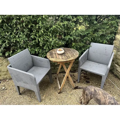Petite terrasse Bon état - 40,00 € Petite terrasse Bon état reconditionné disponible sur Rakuten