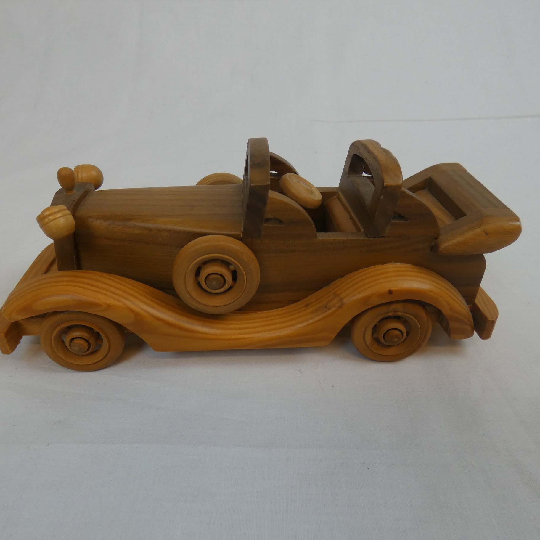 Voir photo 3 de Petite Voiture En Bois Pour Enfant Vintage Petite Voiture En Bois Pour Enfant Vintage Très bon état reconditionné photo 3