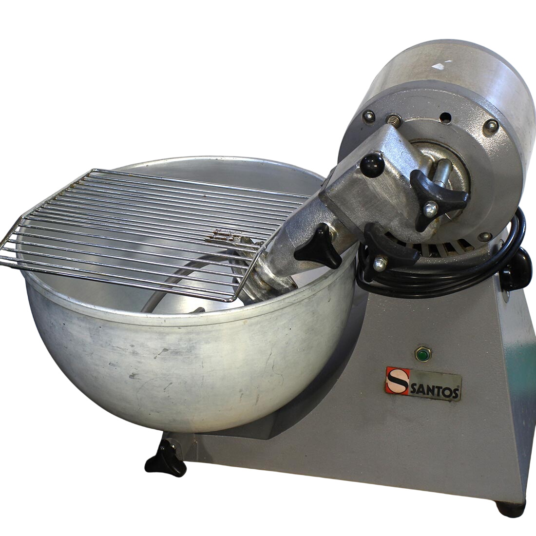 Pétrin mélangeur 10 litres Santos Bon état - alternatives disponibles sur Dero Pétrin mélangeur 10 litres Santos Bon état reconditionné (offre indisponible)