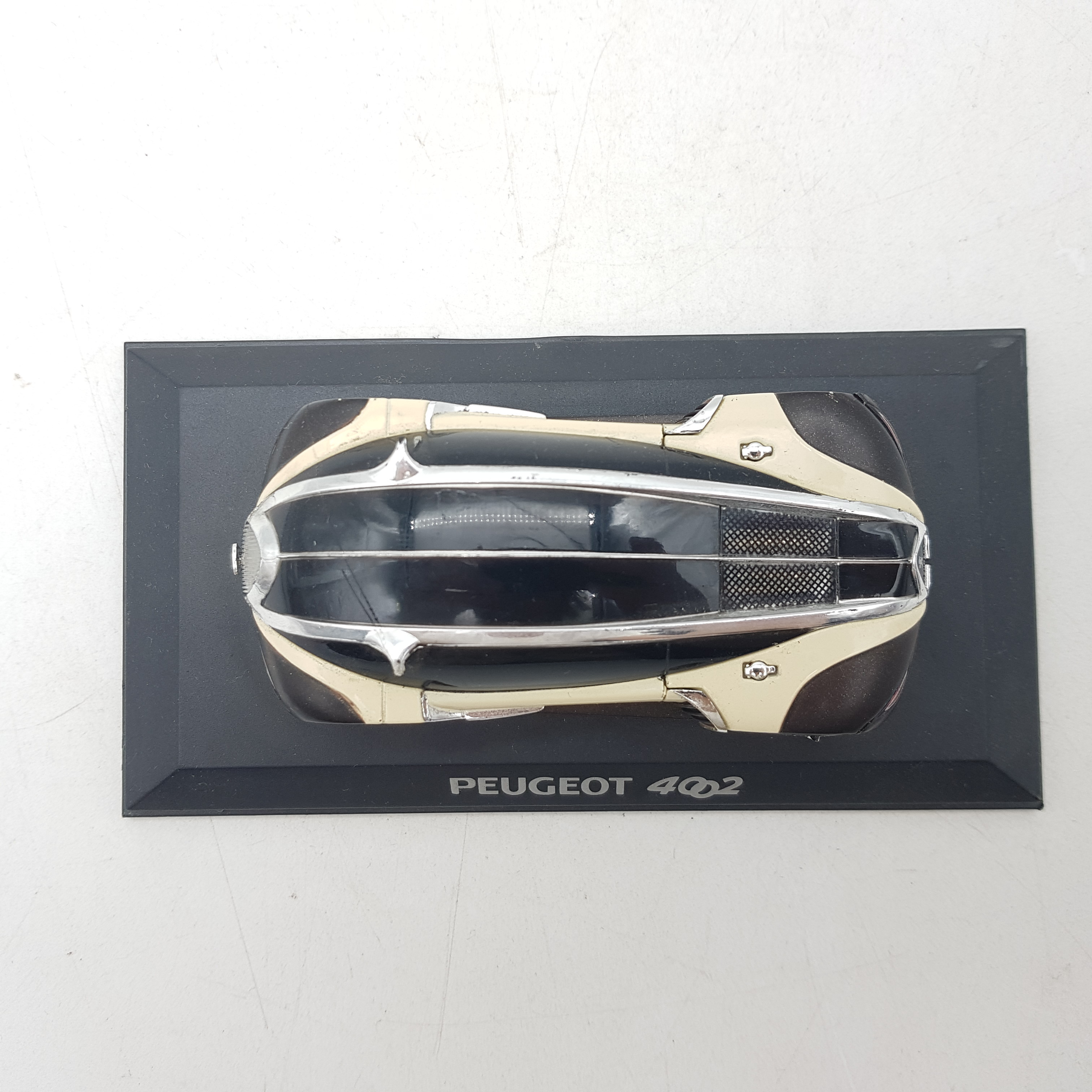 Voir photo 4 de Peugeot 4002 concept car collection Peugeot 4002 concept car collection Très bon état reconditionné photo 4