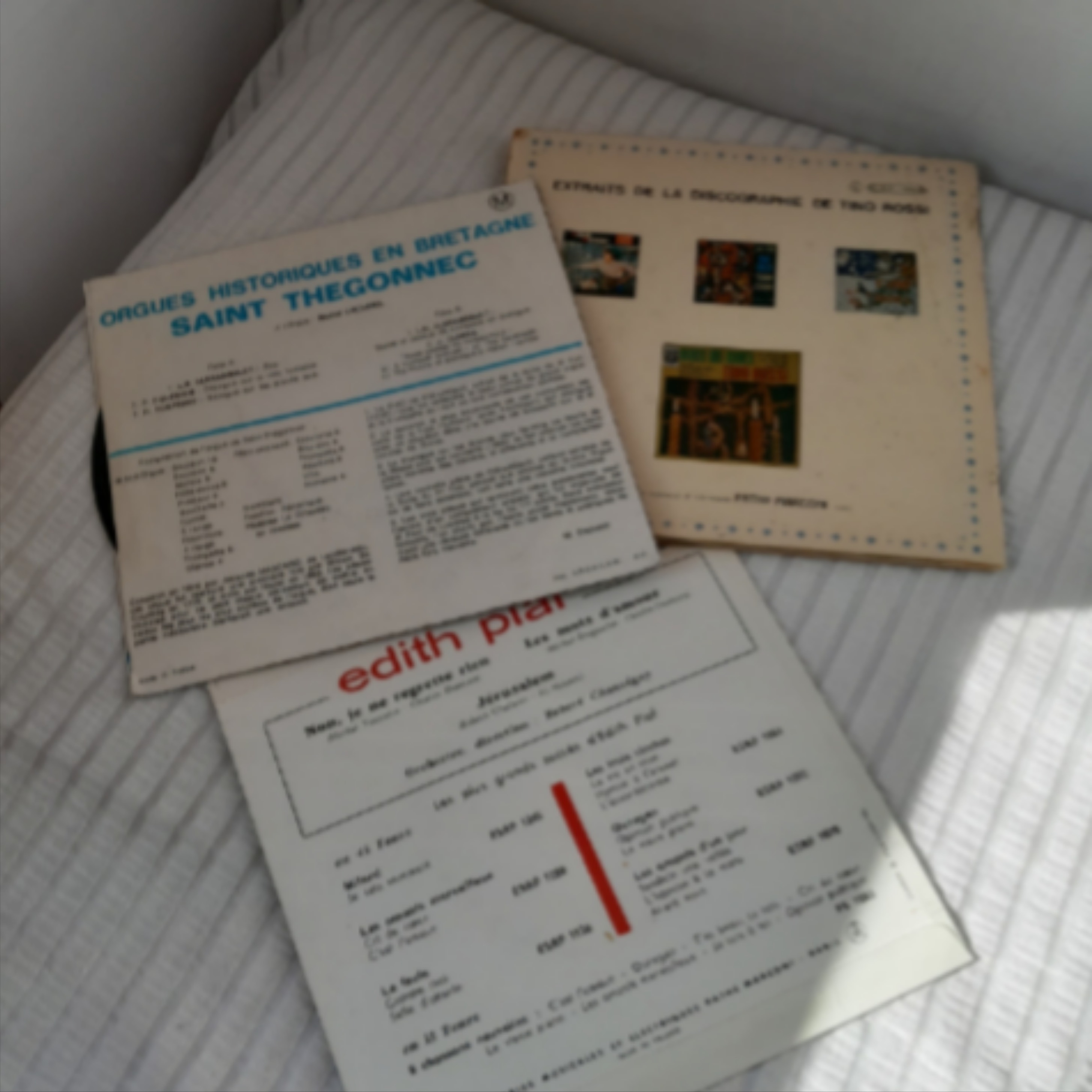 Voir photo 4 de PIAF, TINO, et SAINT THEGONNEC, Disques 45T vinyles PIAF, TINO, et SAINT THEGONNEC, Disques 45T vinyles Très bon état reconditionné photo 4