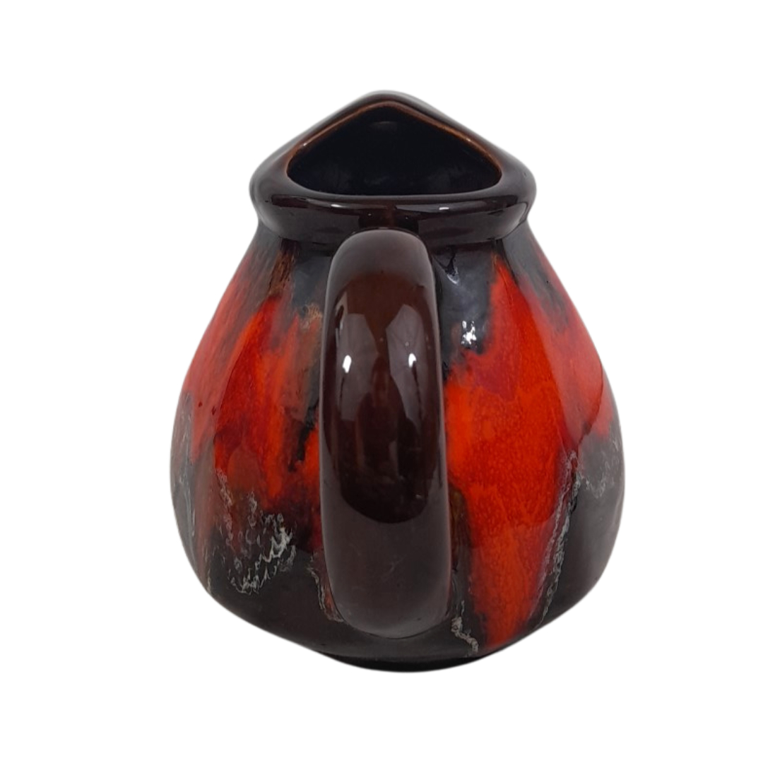 Voir photo 5 de Pichet / Broc vintage en Céramique émaillée "Écume de mer" – Rouge lave et marron Pichet / Broc vintage en Céramique émaillée "Écume de mer" – Rouge lave et marron Très bon état reconditionné photo 5