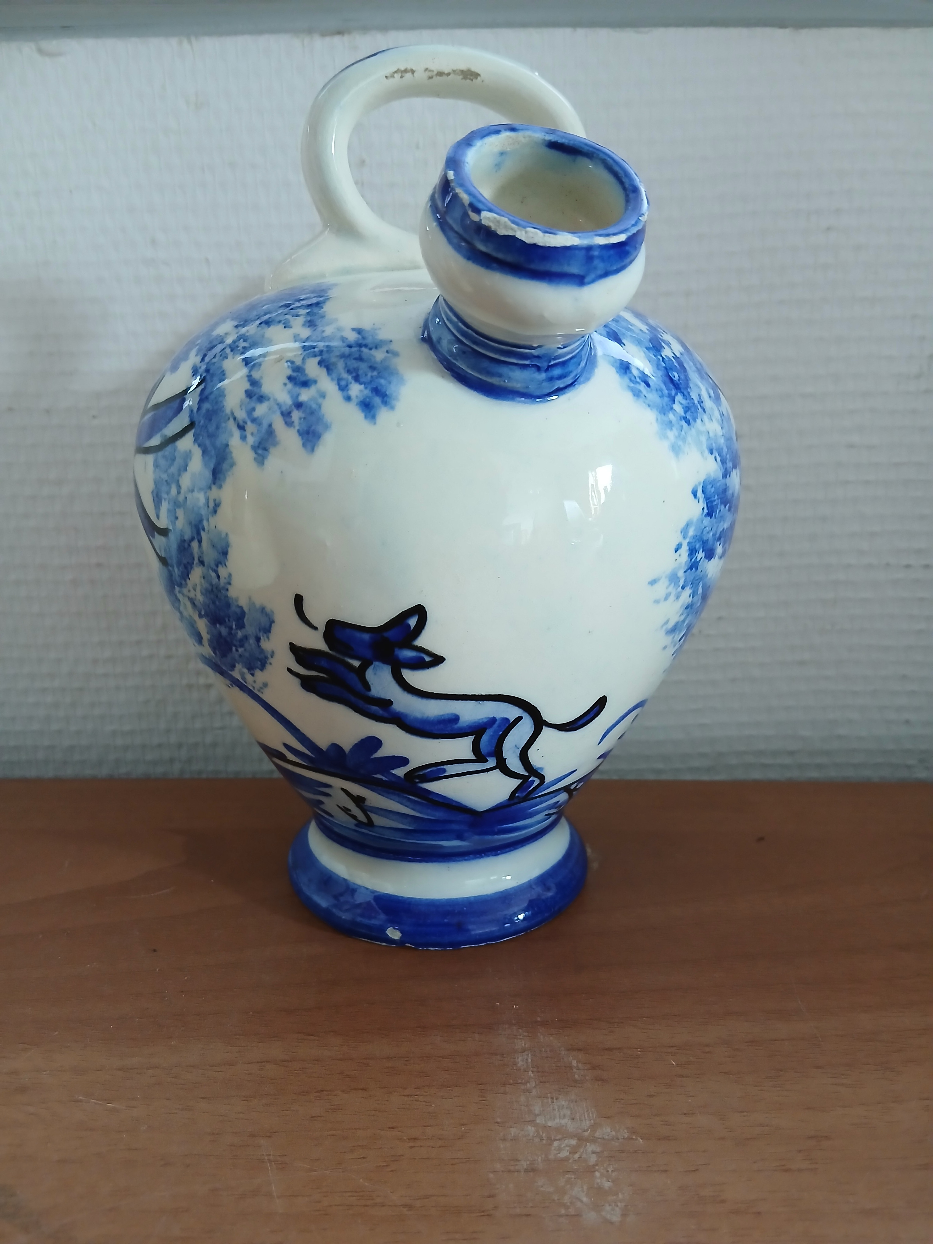 Voir photo 7 de Pichet, cruche, chevrette en céramique à décor de camaïeu de bleu. Pichet, cruche, chevrette en céramique à décor de camaïeu de bleu. Bon état reconditionné photo 7