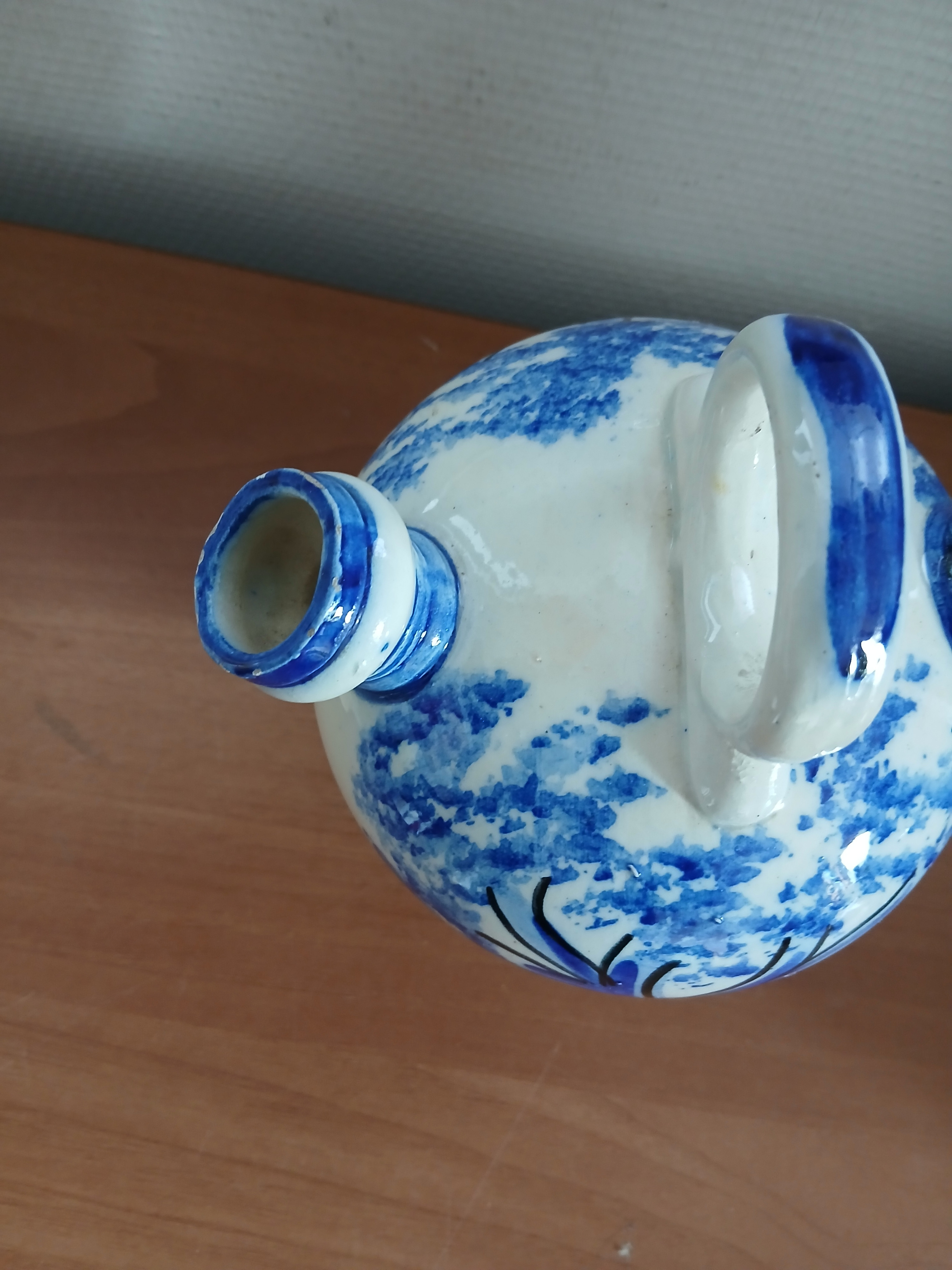 Voir photo 8 de Pichet, cruche, chevrette en céramique à décor de camaïeu de bleu. Pichet, cruche, chevrette en céramique à décor de camaïeu de bleu. Bon état reconditionné photo 8