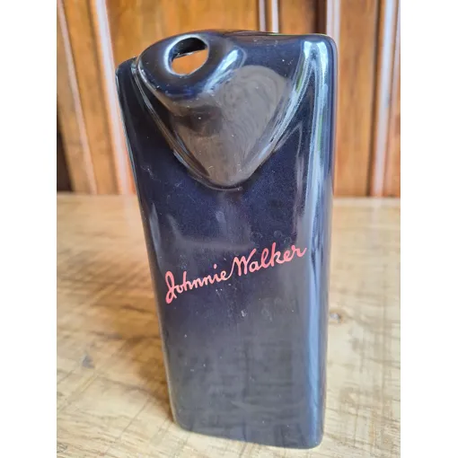 Pichet Noir Collection Johnnie Walker Céramique Rouge Fontaine Bon état reconditionné disponible sur Rakuten