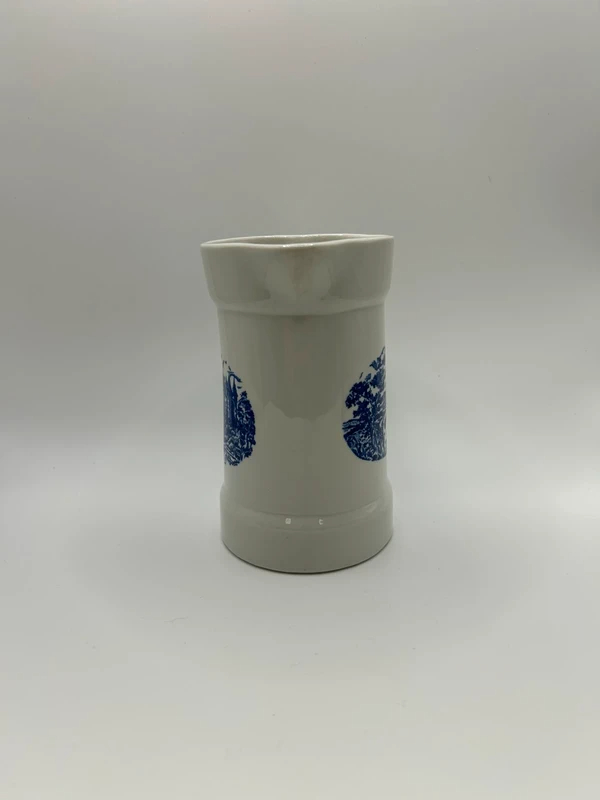 Voir photo 8 de Pichet porcelaine Pyroblan BP décor château bleu blanc vintage résistant au four Pichet porcelaine Pyroblan BP décor château bleu blanc vintage résistant au four Très bon état reconditionné photo 8