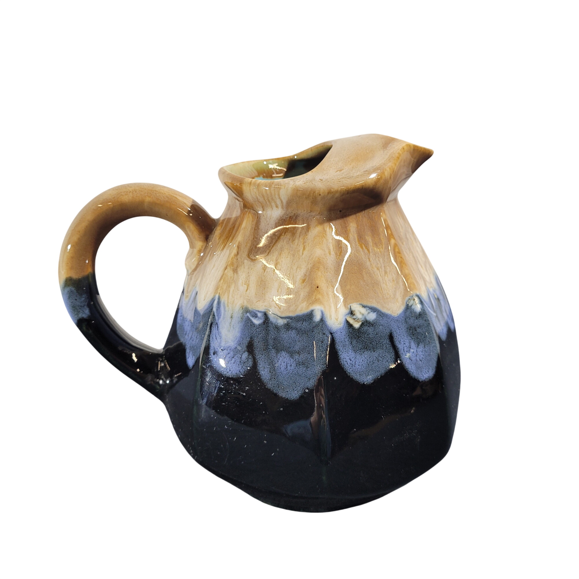 Acheter Pichet Vintage en Céramique Émaillée Style Vallauris – H 15,5 cm Très bon état - 22,00 € Pichet Vintage en Céramique Émaillée Style Vallauris – H 15,5 cm Très bon état reconditionné disponible sur Label Emmaüs