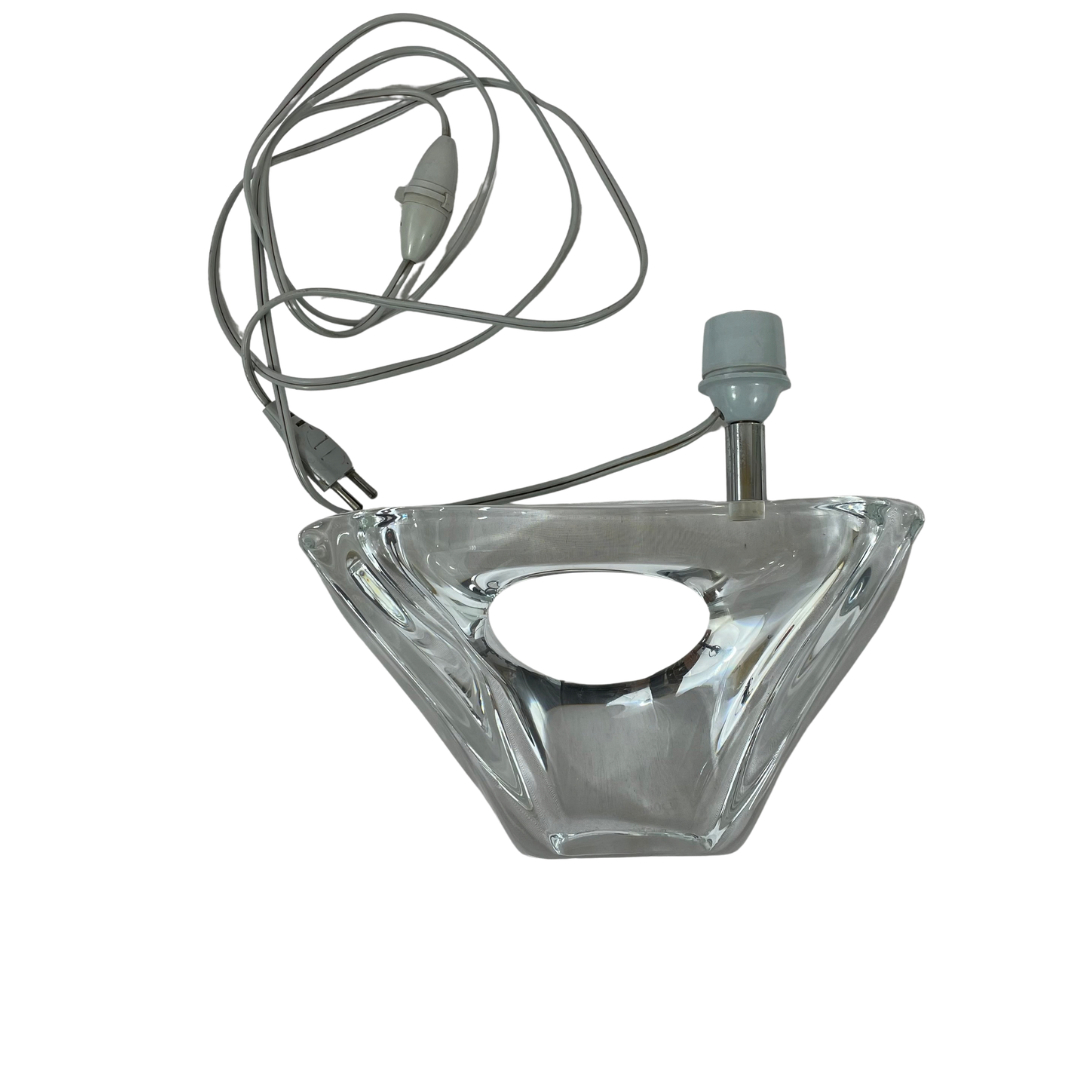 Voir photo 2 de Pied de lampe de table en Cristal massif - Voilier - Signé Daum France - Années 60/70 Pied de lampe de table en Cristal massif - Voilier - Signé Daum France - Années 60/70 Très bon état reconditionné photo 2