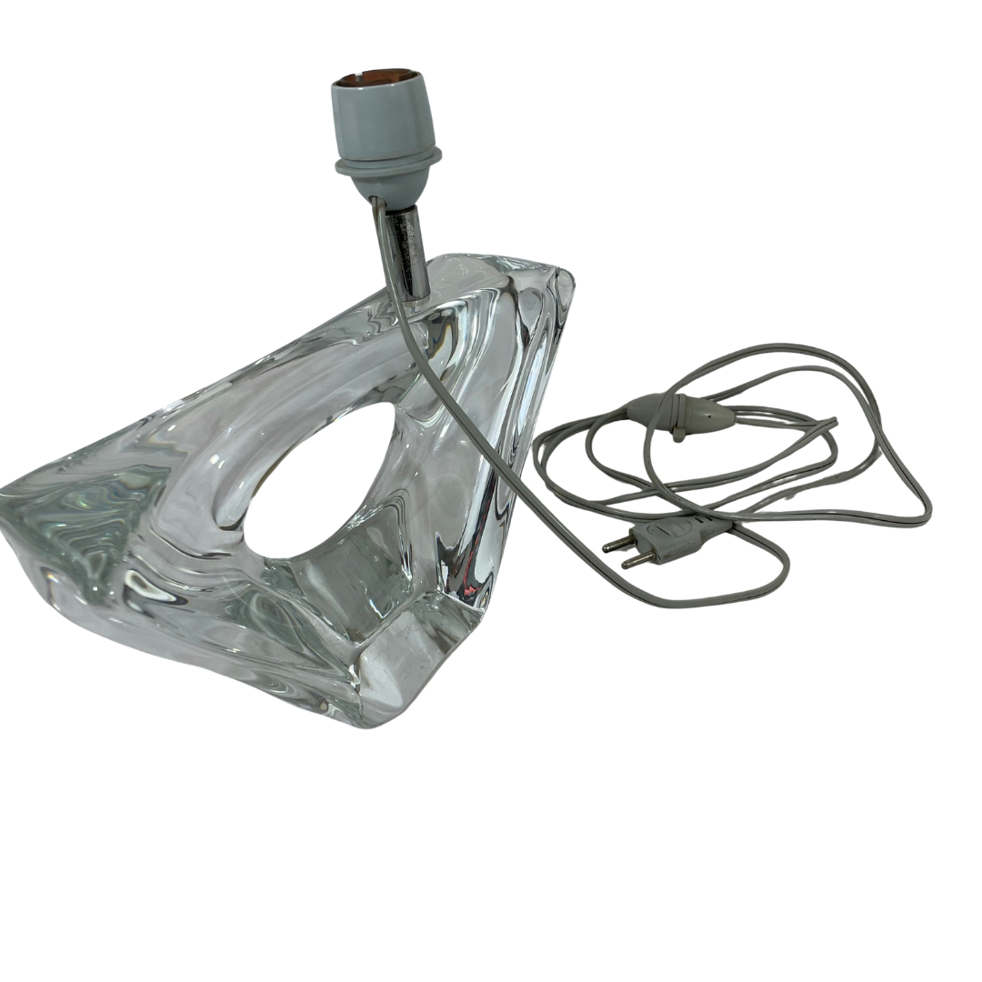Voir photo 3 de Pied de lampe de table en Cristal massif - Voilier - Signé Daum France - Années 60/70 Pied de lampe de table en Cristal massif - Voilier - Signé Daum France - Années 60/70 Très bon état reconditionné photo 3