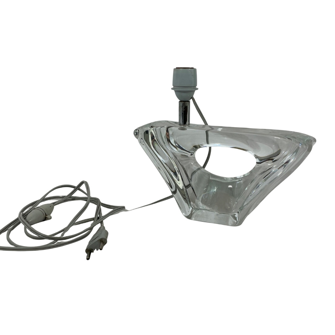 Acheter Pied de lampe de table en Cristal massif - Voilier - Signé Daum France - Années 60/70 Très bon état - 210,00 € Pied de lampe de table en Cristal massif - Voilier - Signé Daum France - Années 60/70 Très bon état reconditionné disponible sur Label Emmaüs