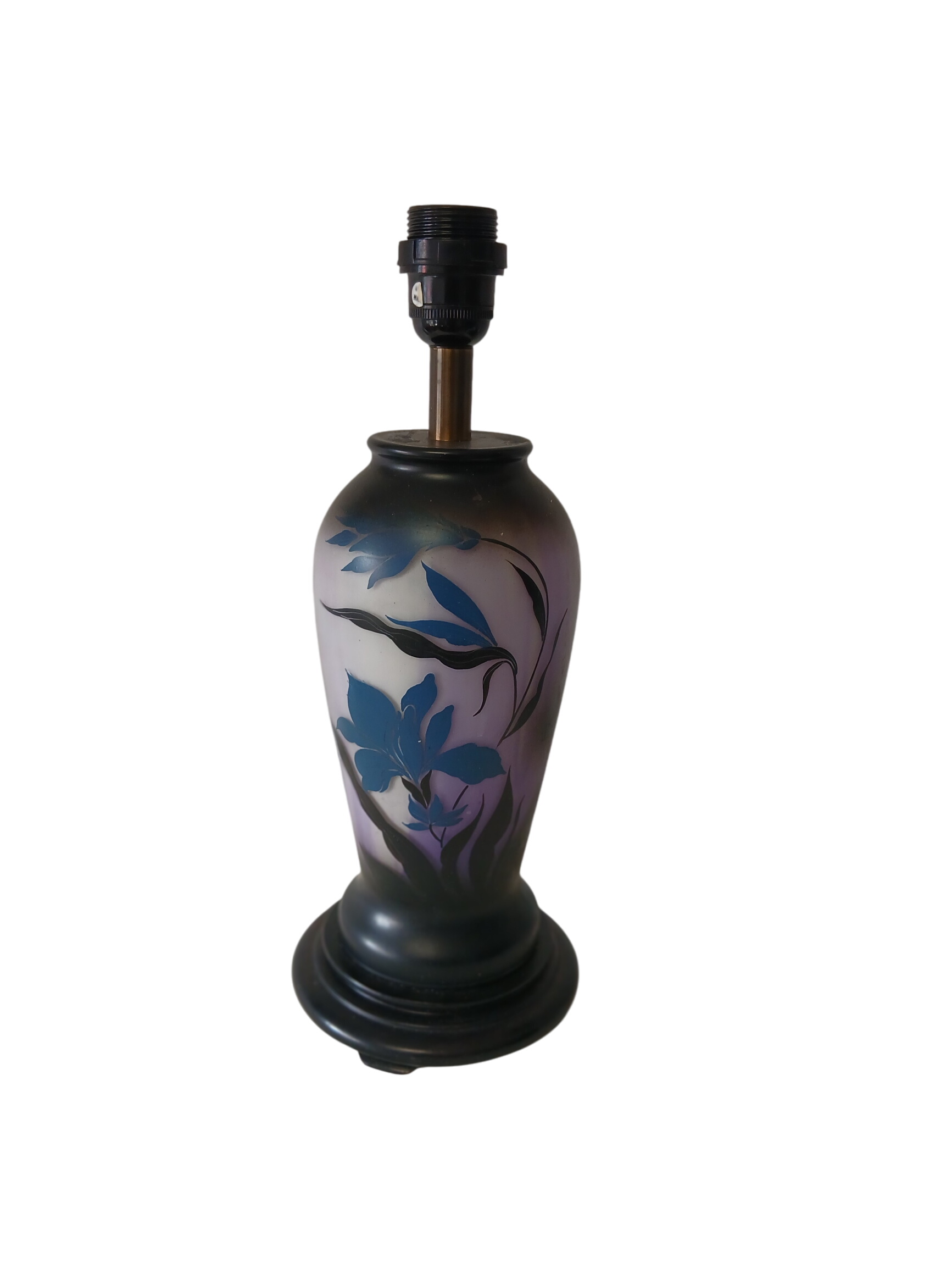 Pied de lampe en bois à décor peint de fleurs. Bon état - alternatives disponibles sur Dero Pied de lampe en bois à décor peint de fleurs. Bon état reconditionné (offre indisponible)