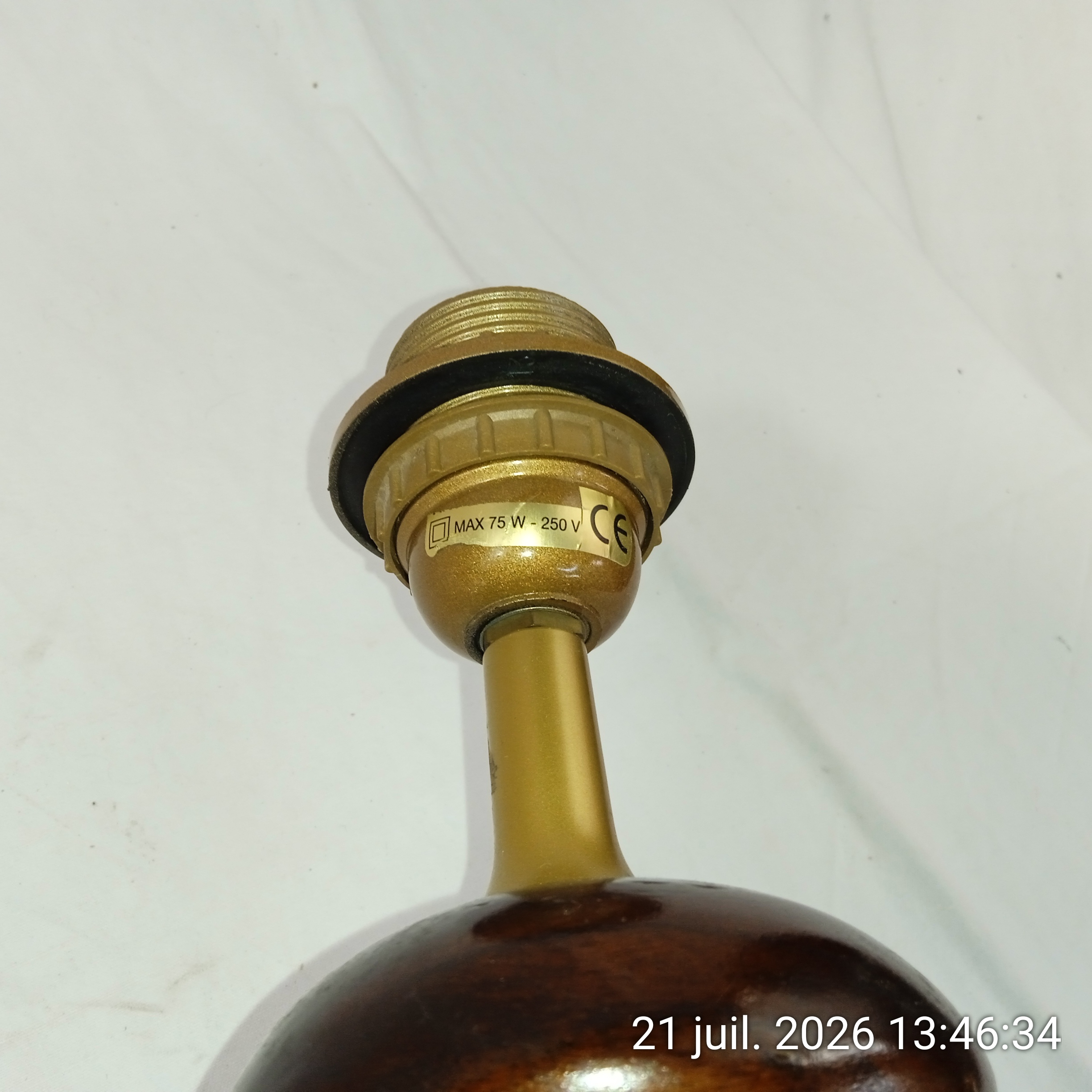 Voir photo 4 de Pied de lampe en bois sculpté artisanale vintage Art déco Pied de lampe en bois sculpté artisanale vintage Art déco Bon état reconditionné photo 4
