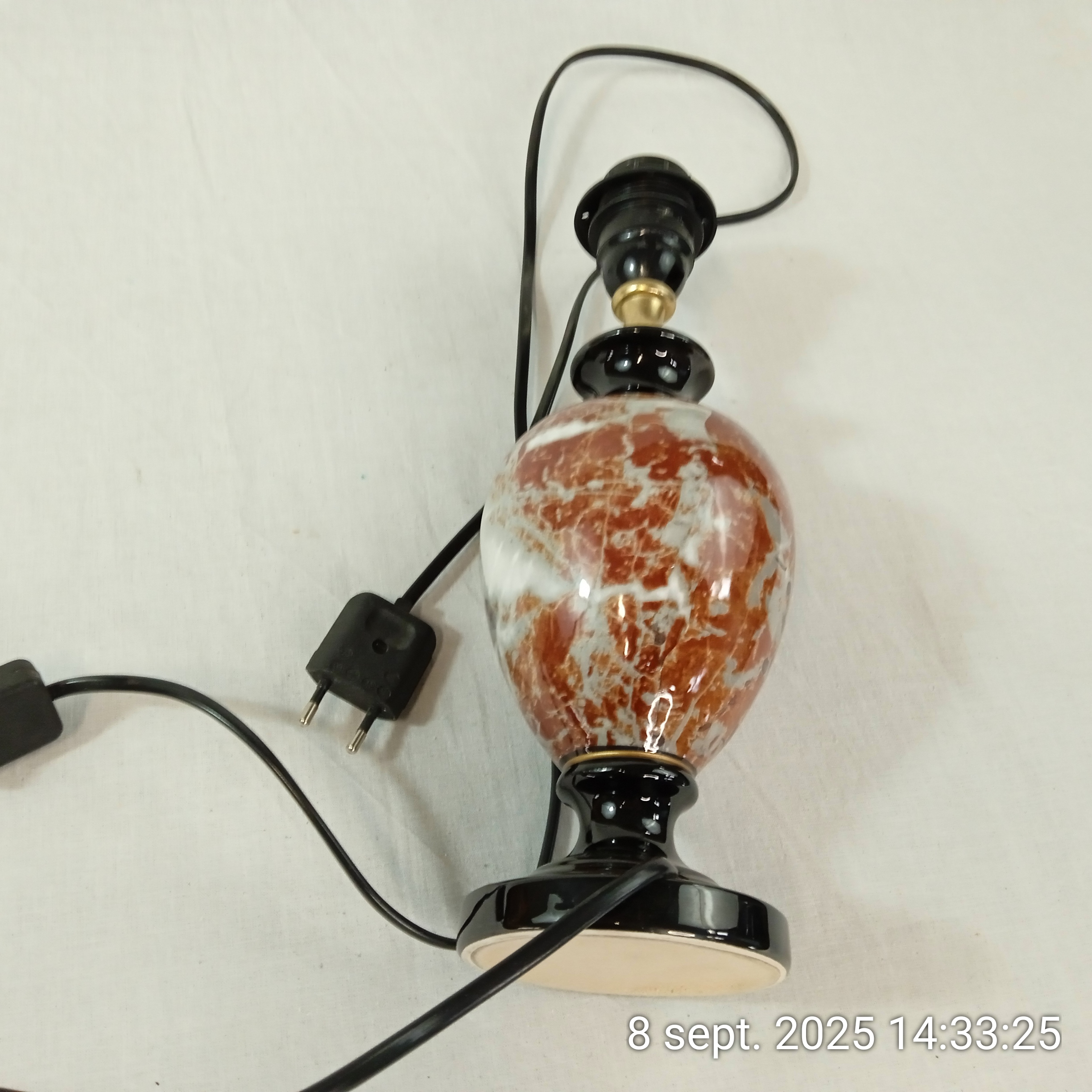 Voir photo 4 de Pied de lampe en céramique imitation marbre vintage Pied de lampe en céramique imitation marbre vintage Très bon état reconditionné photo 4