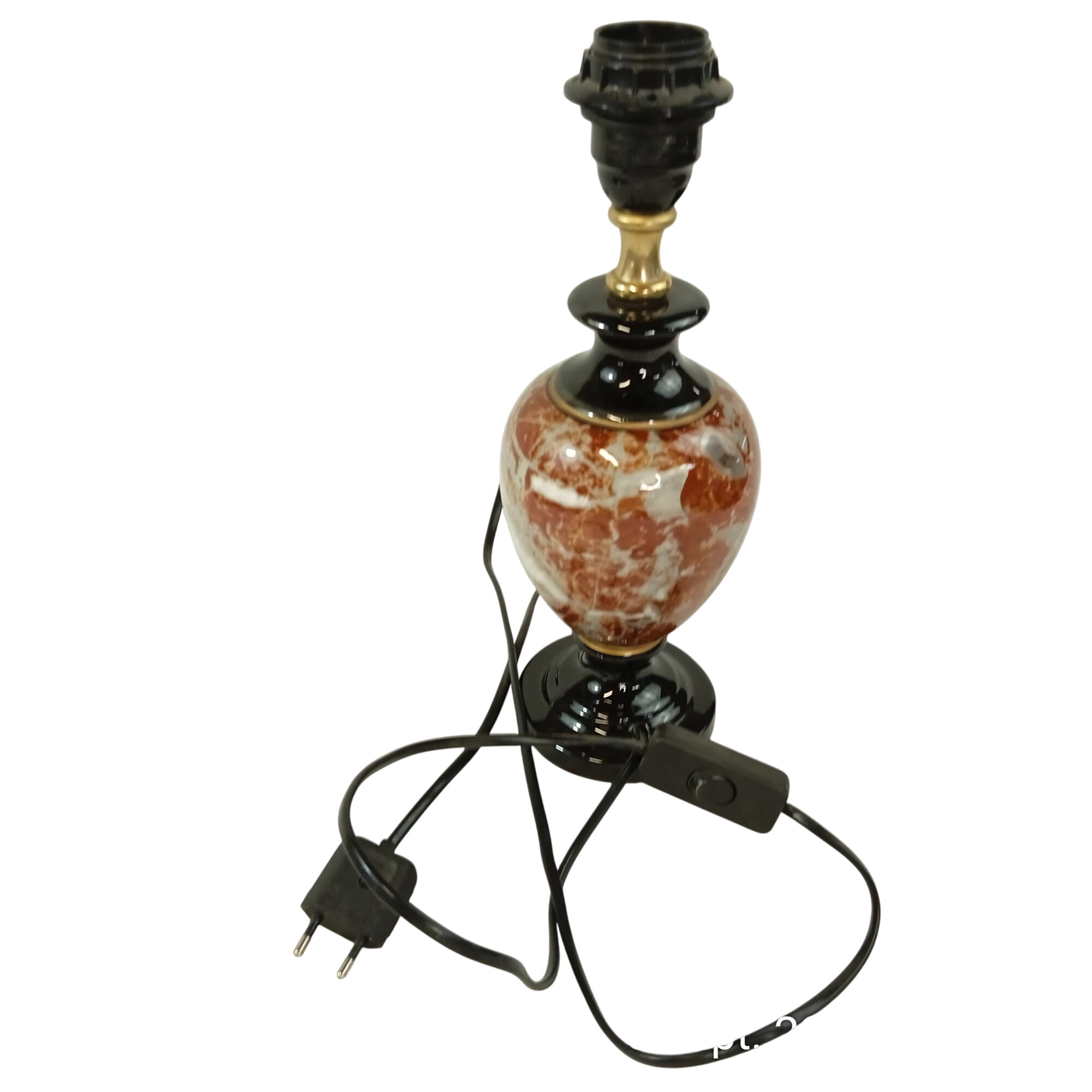 Pied de lampe en céramique imitation marbre vintage Très bon état - 28,00 € Pied de lampe en céramique imitation marbre vintage Très bon état reconditionné disponible sur Label Emmaüs