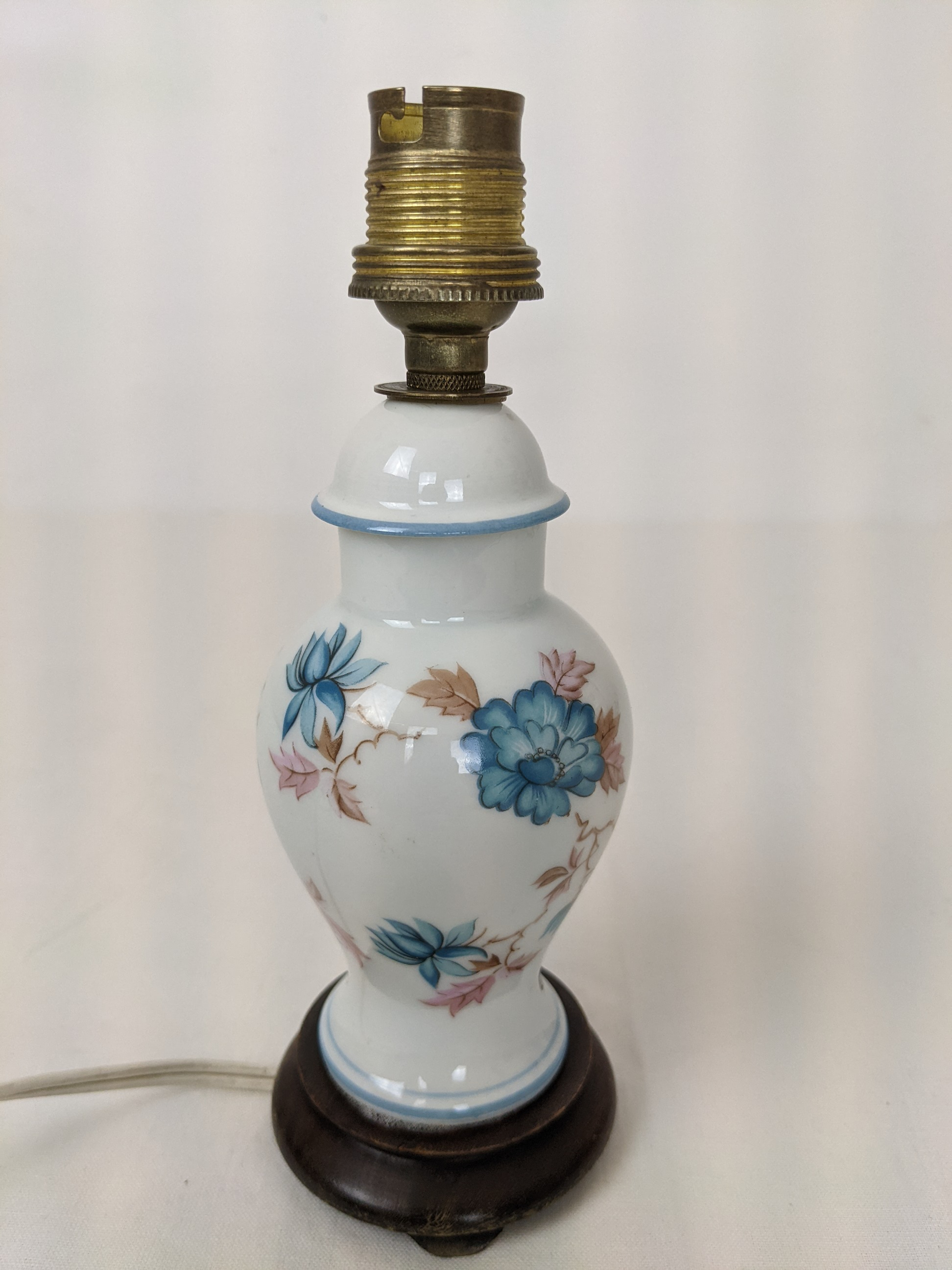 Pied de lampe en céramique - style asiatique Très bon état - alternatives disponibles sur Dero Pied de lampe en céramique - style asiatique Très bon état reconditionné (offre indisponible)