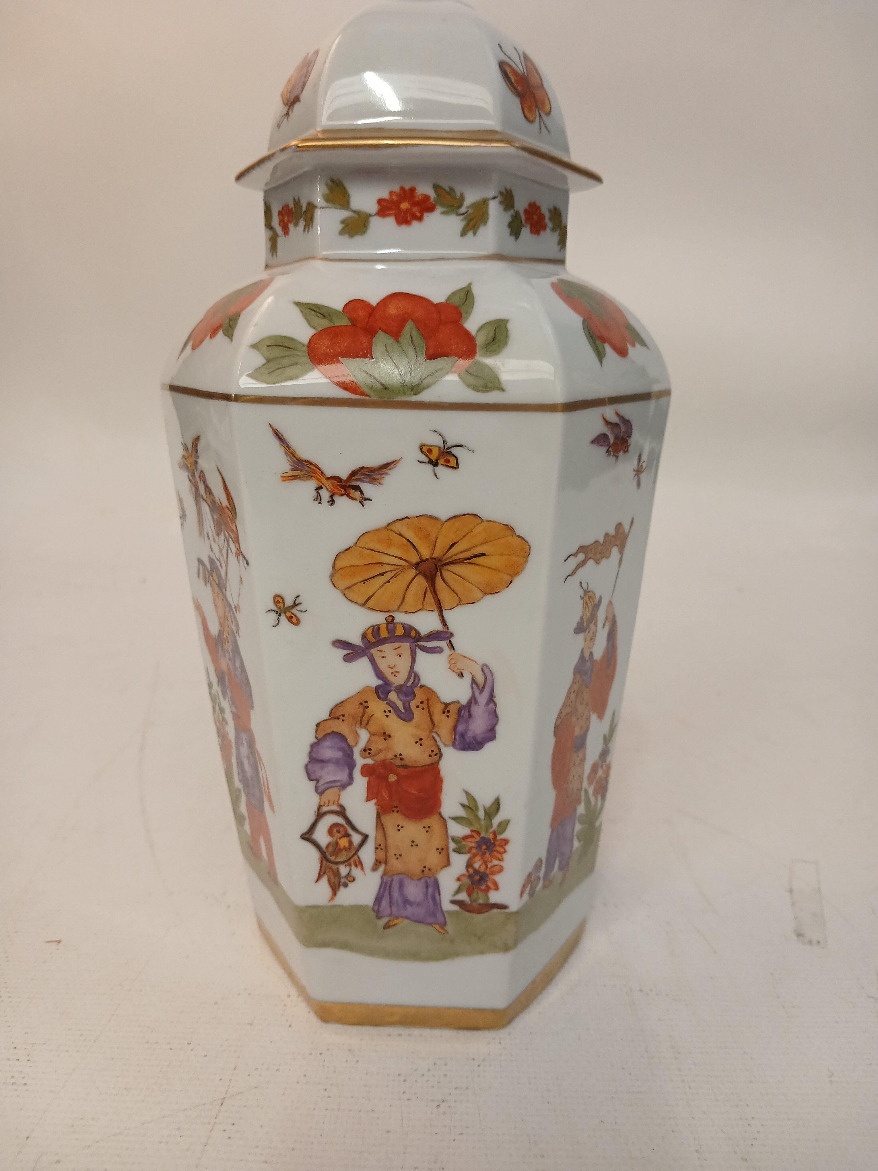Voir photo 5 de Pied de lampe style faïence chinoise - porcelaine de Limoges Pied de lampe style faïence chinoise - porcelaine de Limoges Bon état reconditionné photo 5