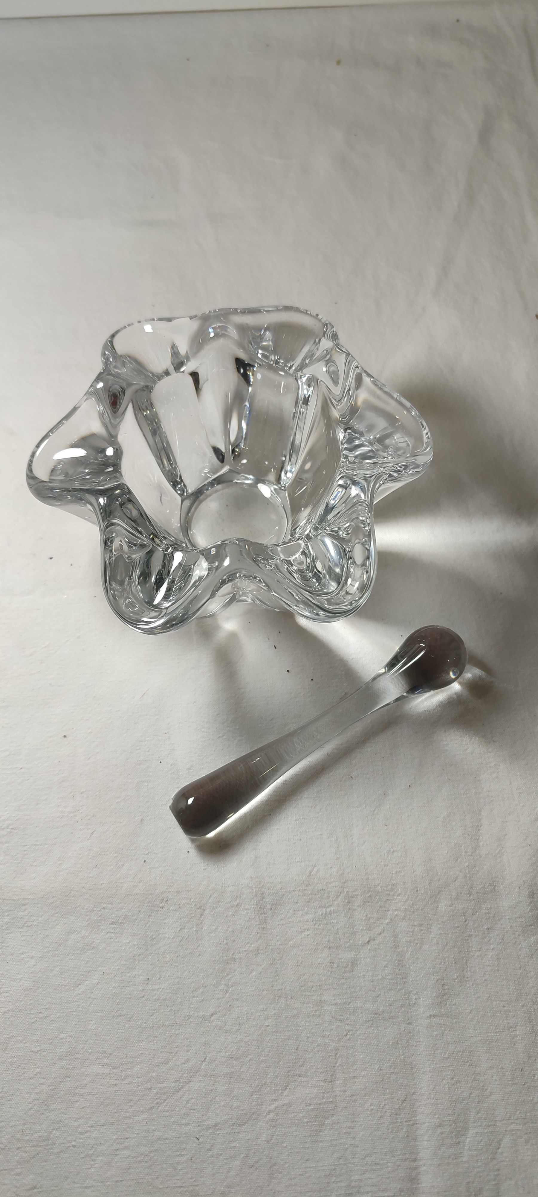 Voir photo 2 de Pilon et mortier en verre vintage "Arts Vannes France" Pilon et mortier en verre vintage "Arts Vannes France" Très bon état reconditionné photo 2