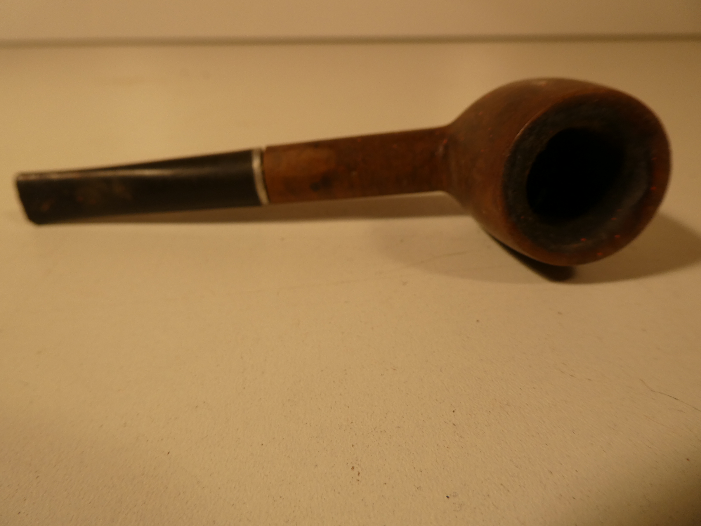 Pipe ancienne État correct - 27,00 € Pipe ancienne État correct reconditionné disponible sur Label Emmaüs