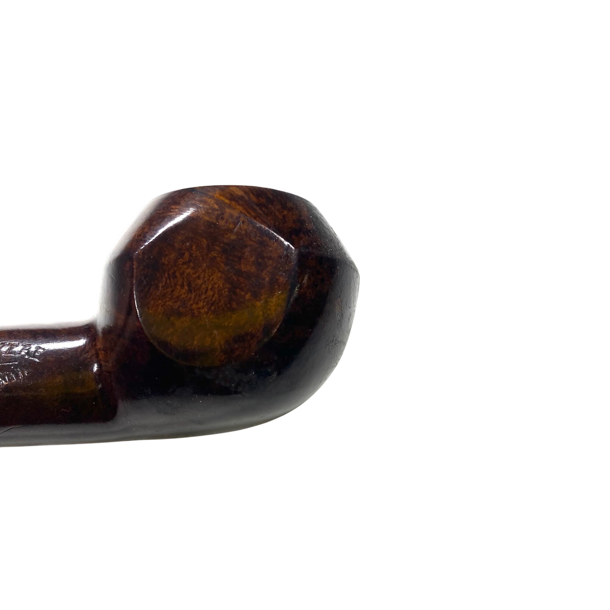 Pipe bois bruyère camping Bon état - 19,00 € Pipe bois bruyère camping Bon état reconditionné disponible sur Label Emmaüs