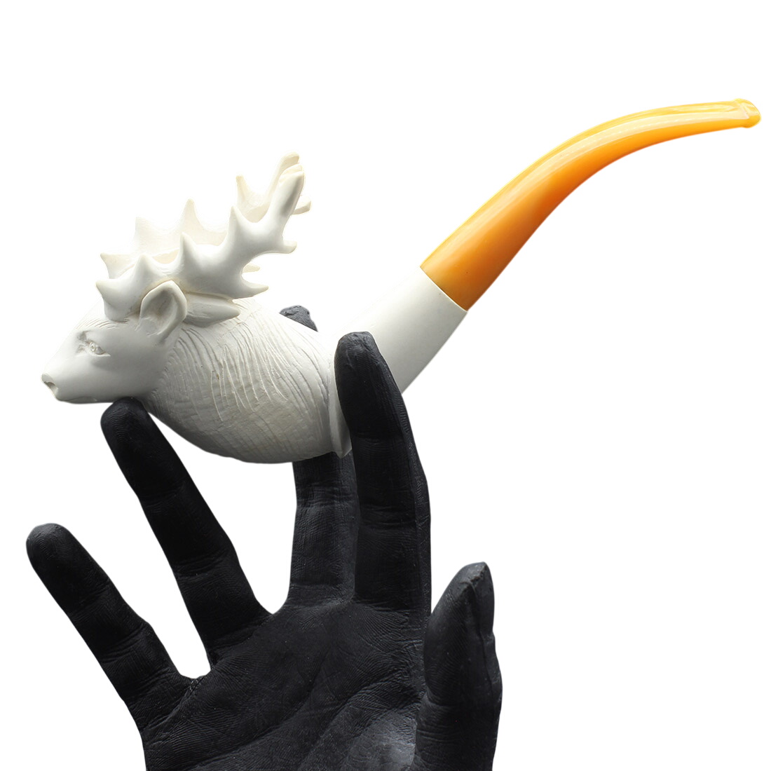 Pipe en écume de mer tête de cerf Très bon état - 135,00 € Pipe en écume de mer tête de cerf Très bon état reconditionné disponible sur Label Emmaüs