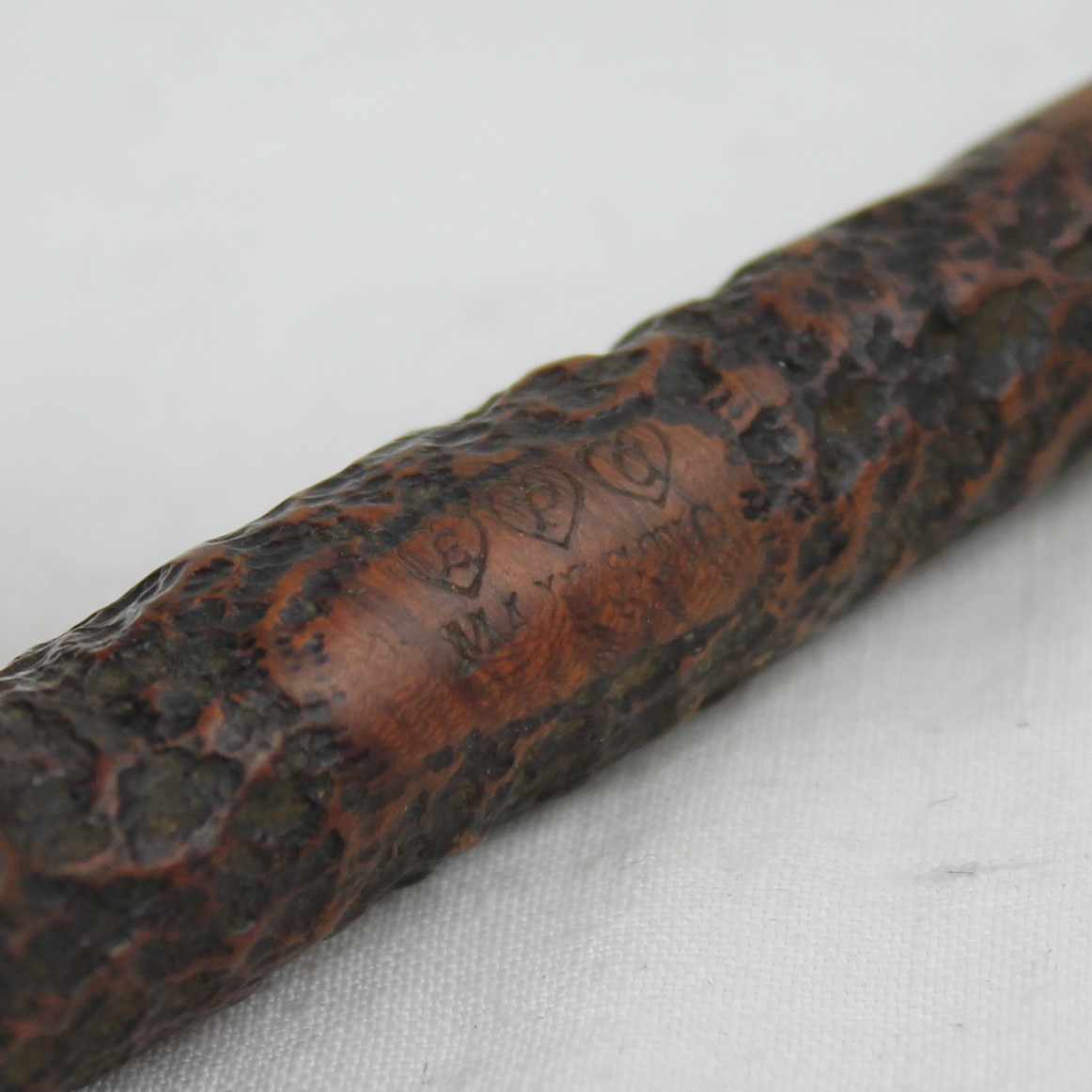 Voir photo 3 de Pipe "EPC Majestic" - Bois de Bruyère Pipe "EPC Majestic" - Bois de Bruyère Bon état reconditionné photo 3