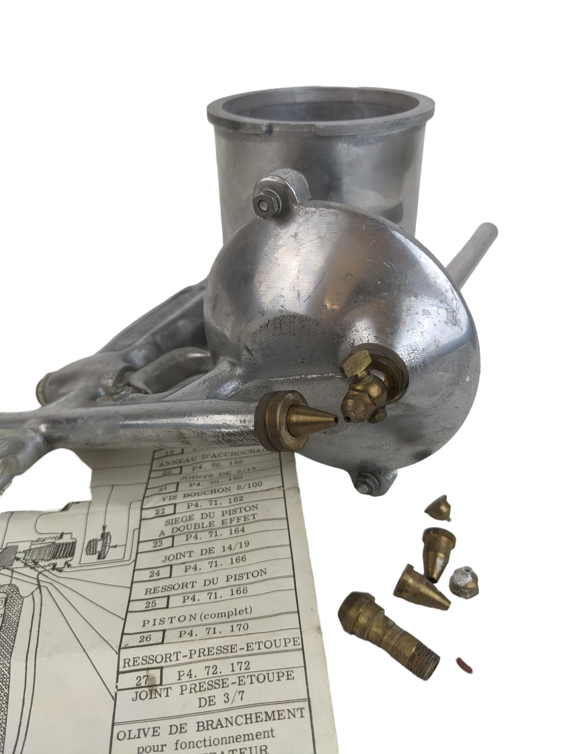 Acheter Pistolet à peinture Peugeot - POLYREX - France Parfait état - 16,00 € Pistolet à peinture Peugeot - POLYREX - France Parfait état reconditionné disponible sur Label Emmaüs