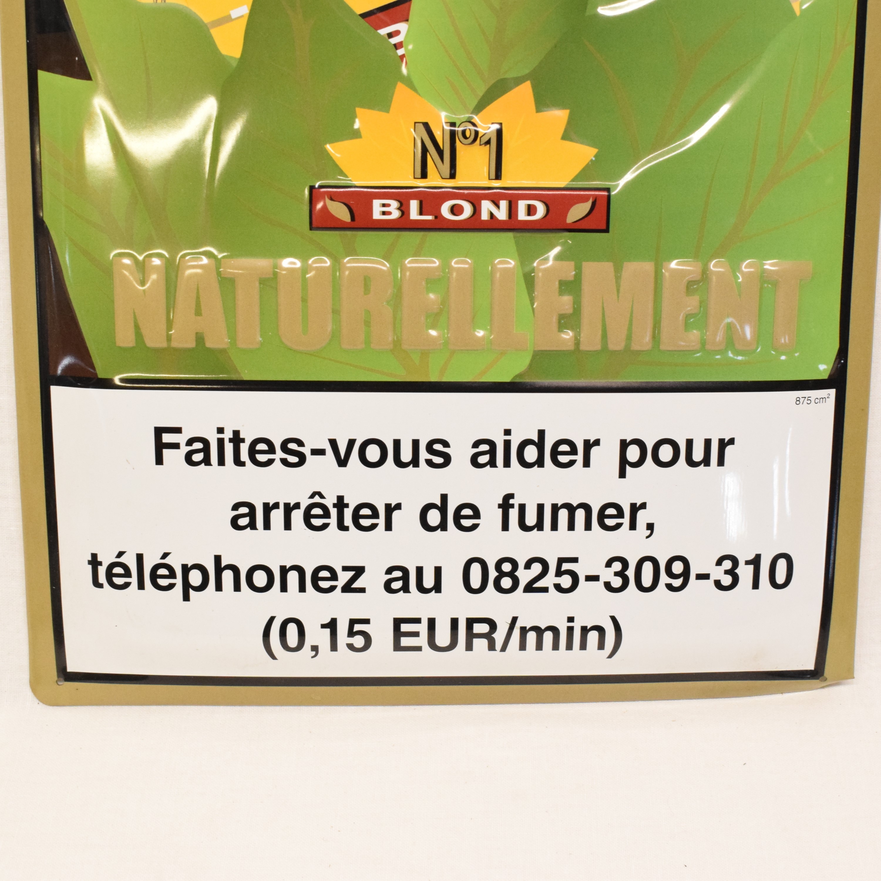 Voir photo 3 de Plaque publicitaire en relief pour une marque de tabac Plaque publicitaire en relief pour une marque de tabac État correct reconditionné photo 3