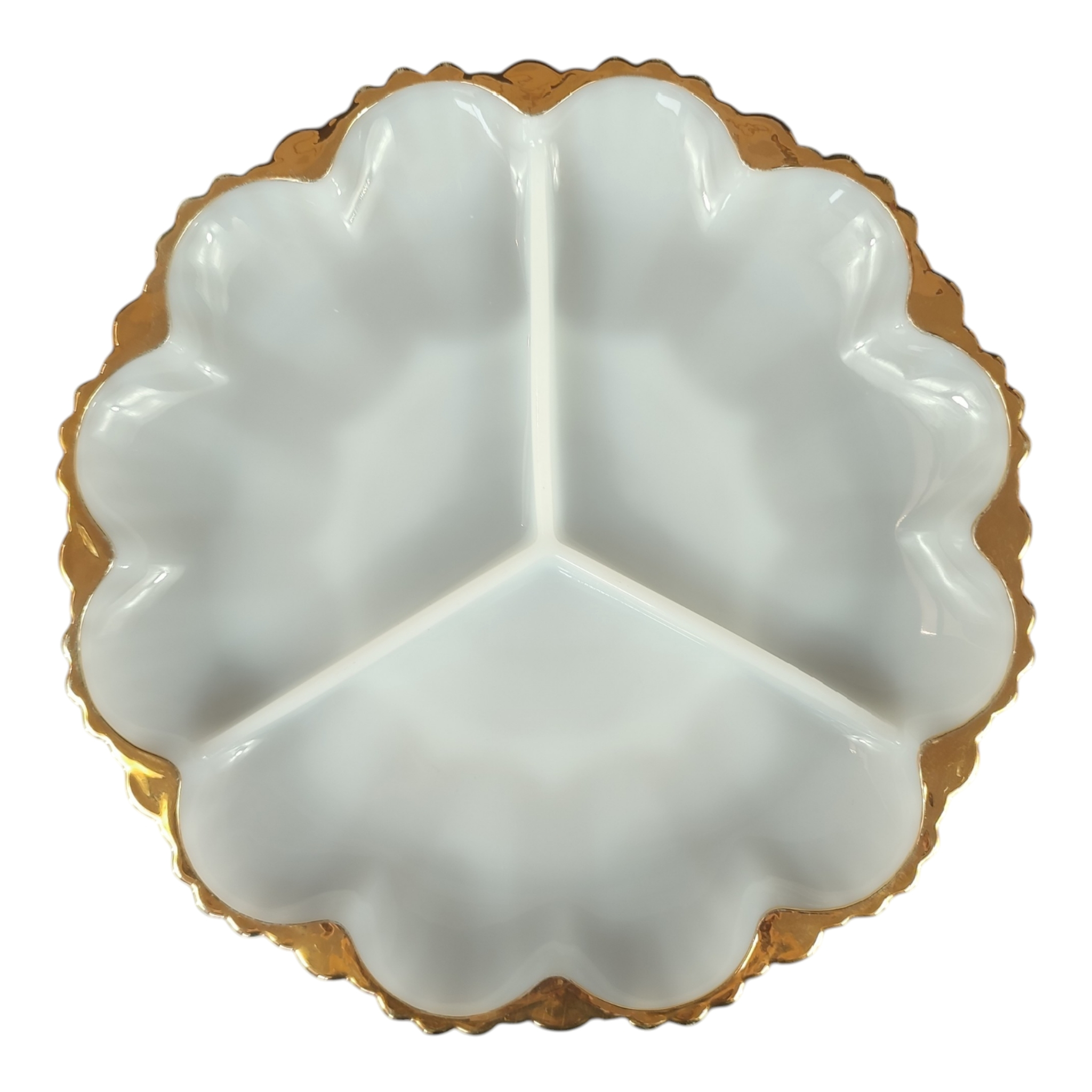 Voir photo 2 de Plat à compartiments pour apéritif - Vintage - Anchor Hocking - Opaline blanche et bord doré Plat à compartiments pour apéritif - Vintage - Anchor Hocking - Opaline blanche et bord doré Bon état reconditionné photo 2