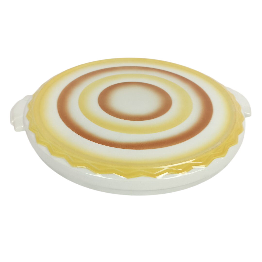 Plat à gâteau en céramique style Bauhaus État correct - 29,40 € Plat à gâteau en céramique style Bauhaus État correct reconditionné disponible sur Label Emmaüs